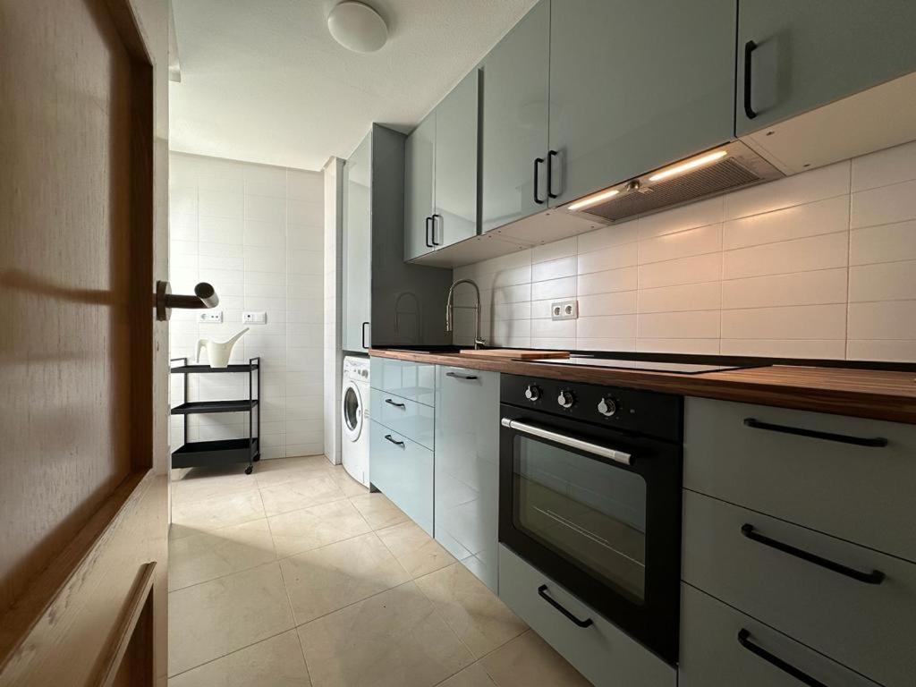 Apartamento en planta baja junto a la piscina