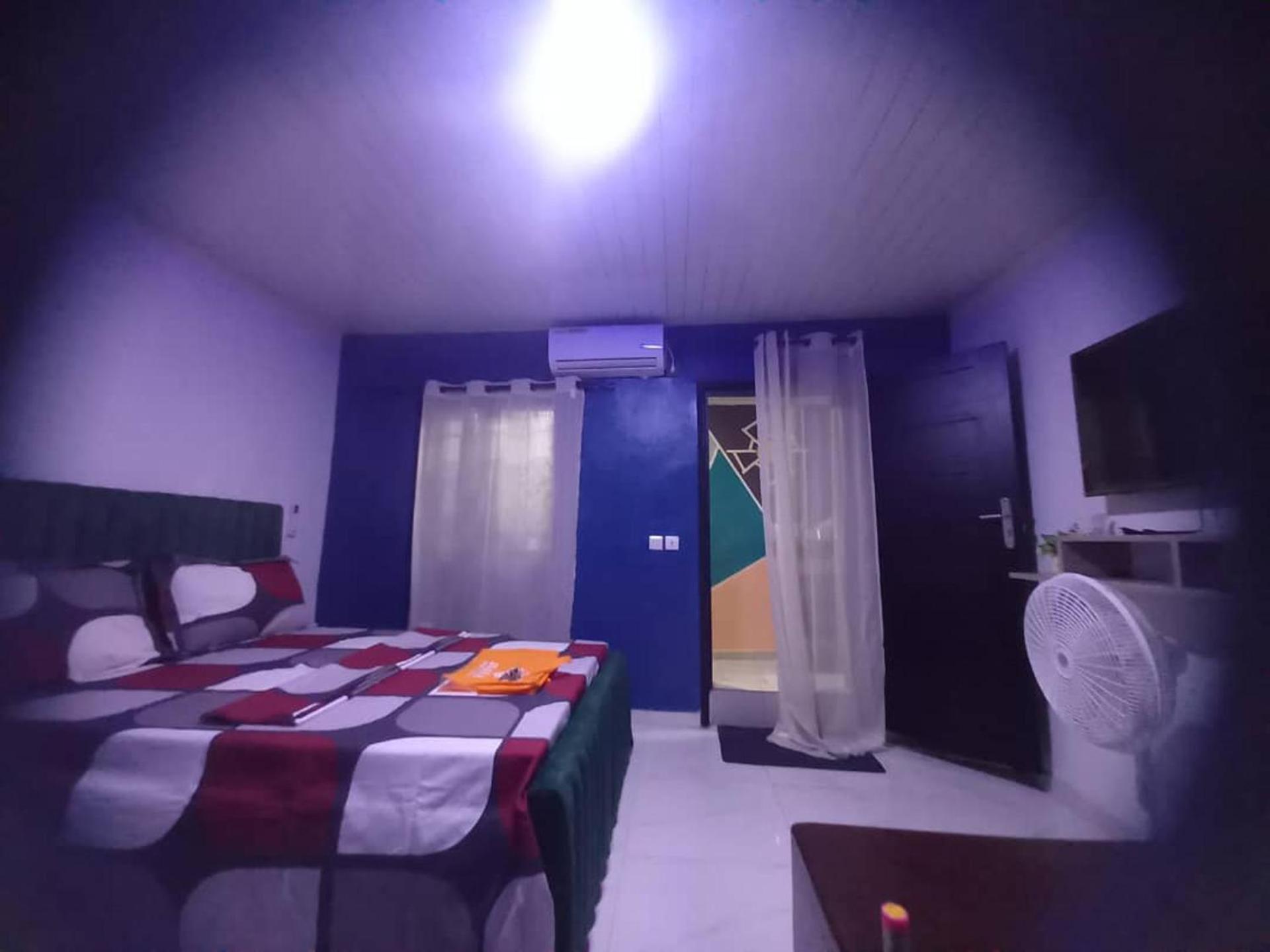 Apartment-Sleeps2-Parking-PetFriendly