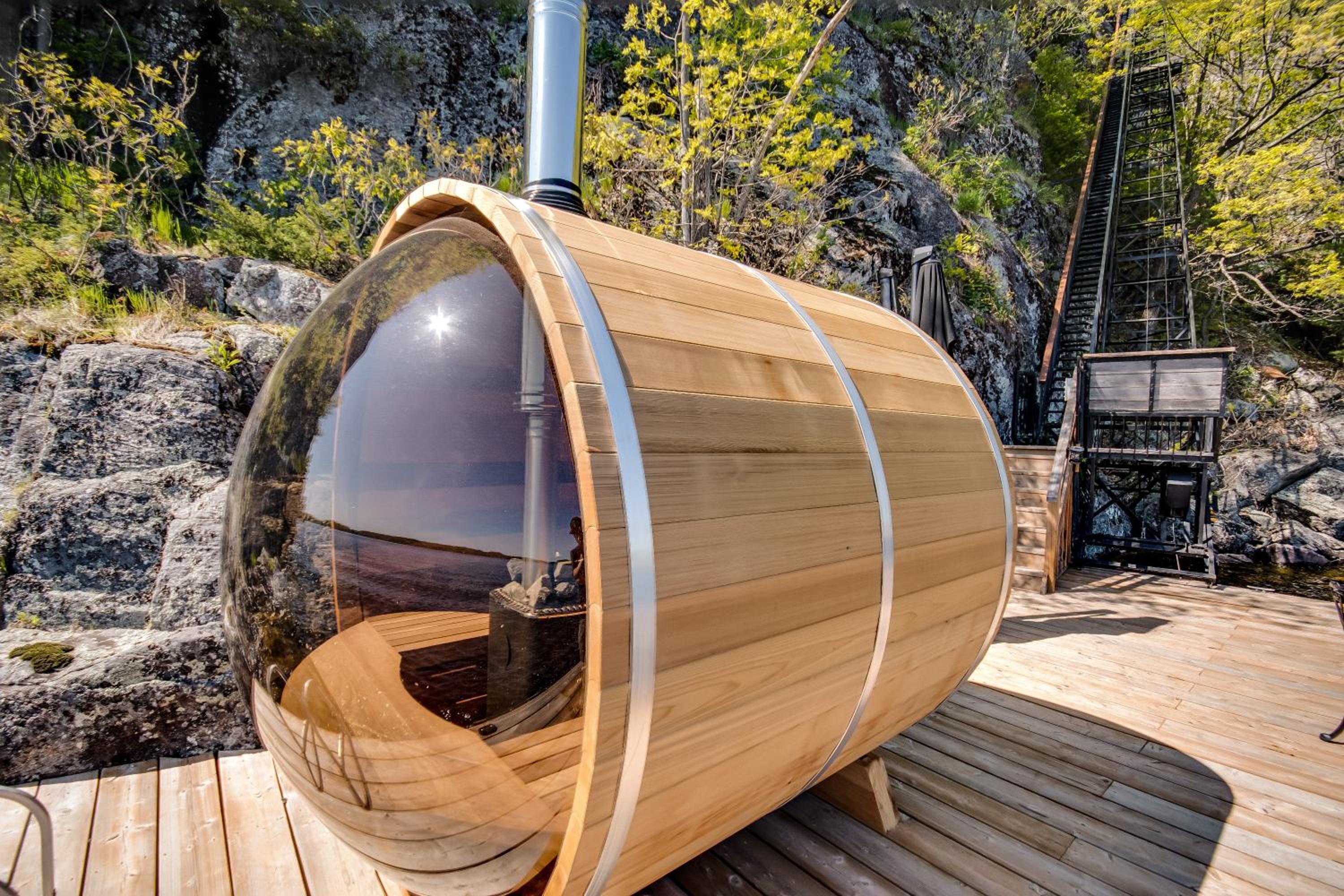 Lakefront Retreat Hot Tub Outdoor Sauna Dock Swim Stunning Views!