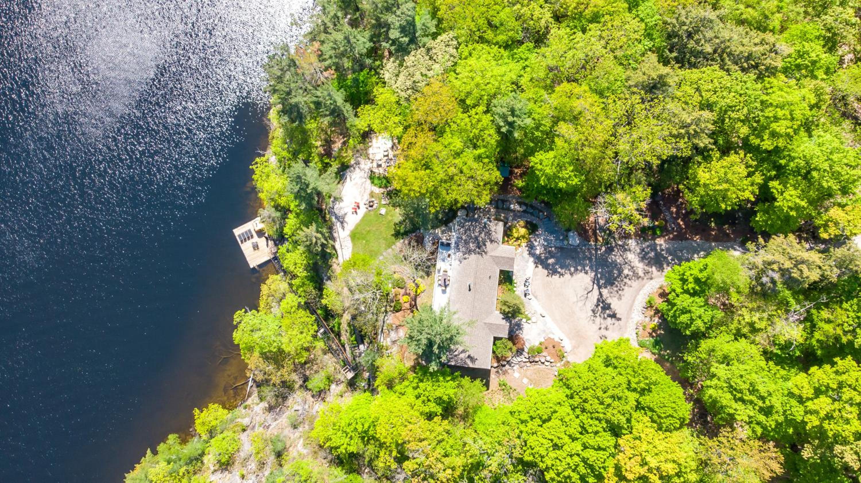 Lakefront Retreat Hot Tub Outdoor Sauna Dock Swim Stunning Views!