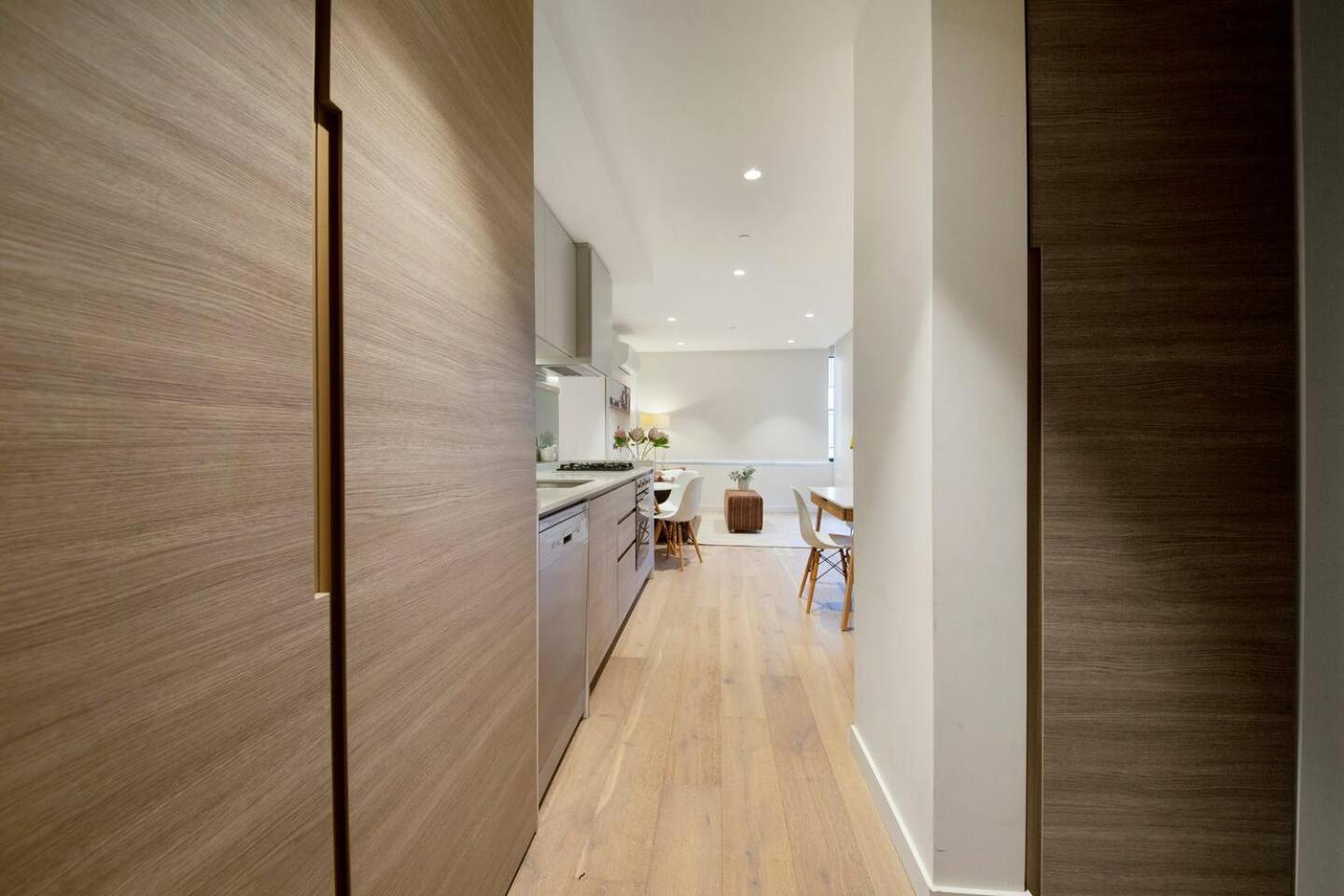 Cool and Contemporary on the City Edge