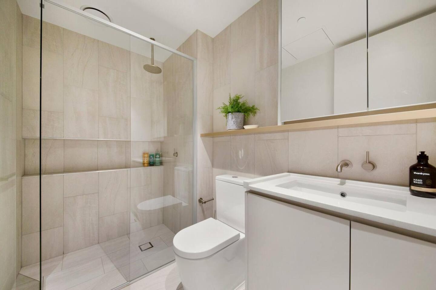 Cool and Contemporary on the City Edge