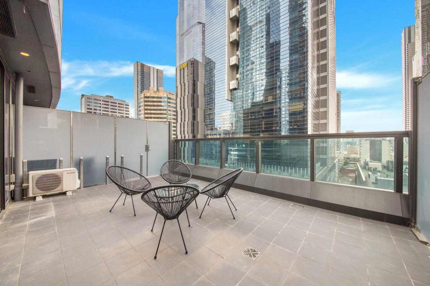 A Cosmopolitan Hub in CBD Centre