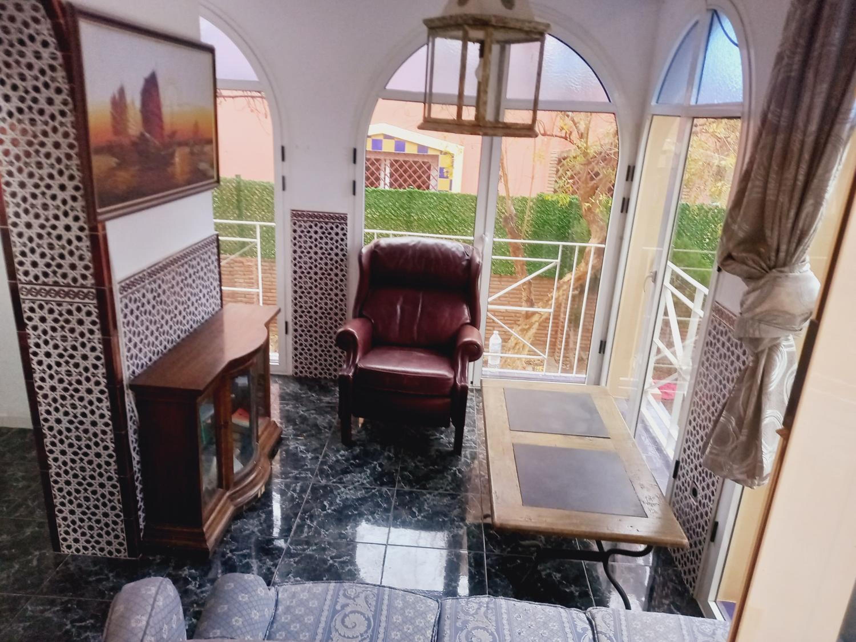ESTRELLA LOUNGE