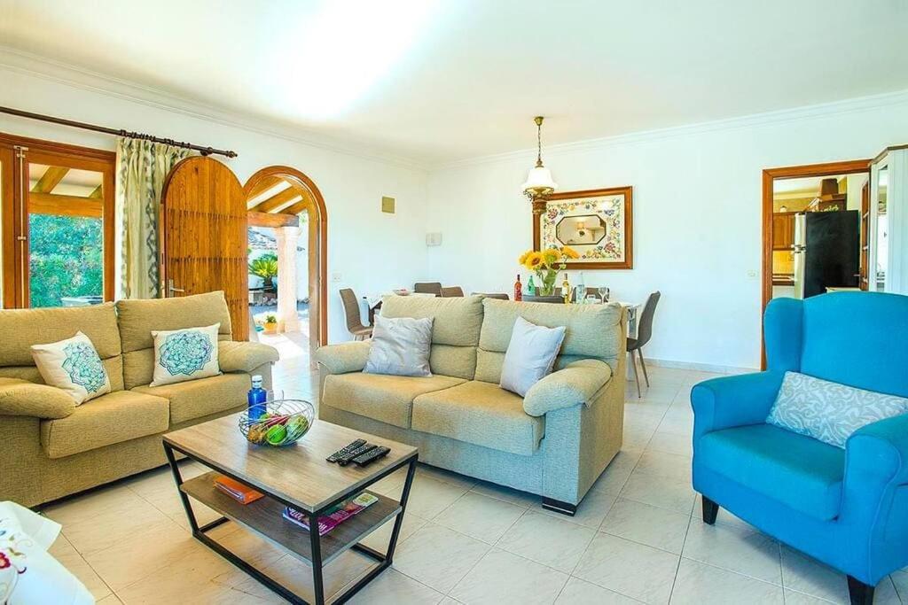 Villa Geranios by Renthousing