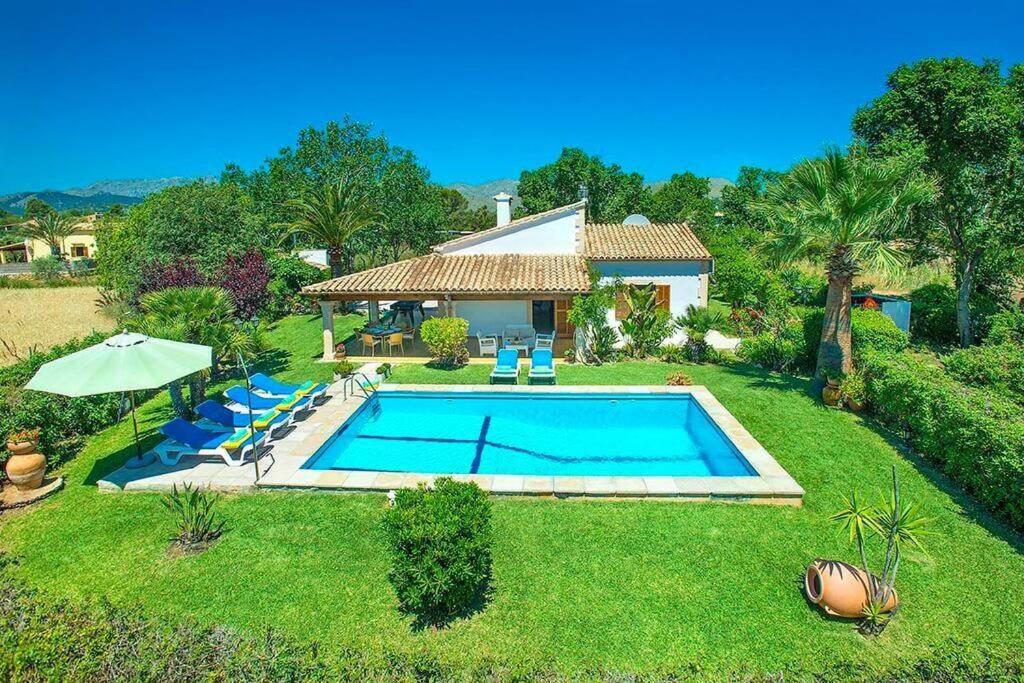Villa Geranios by Renthousing