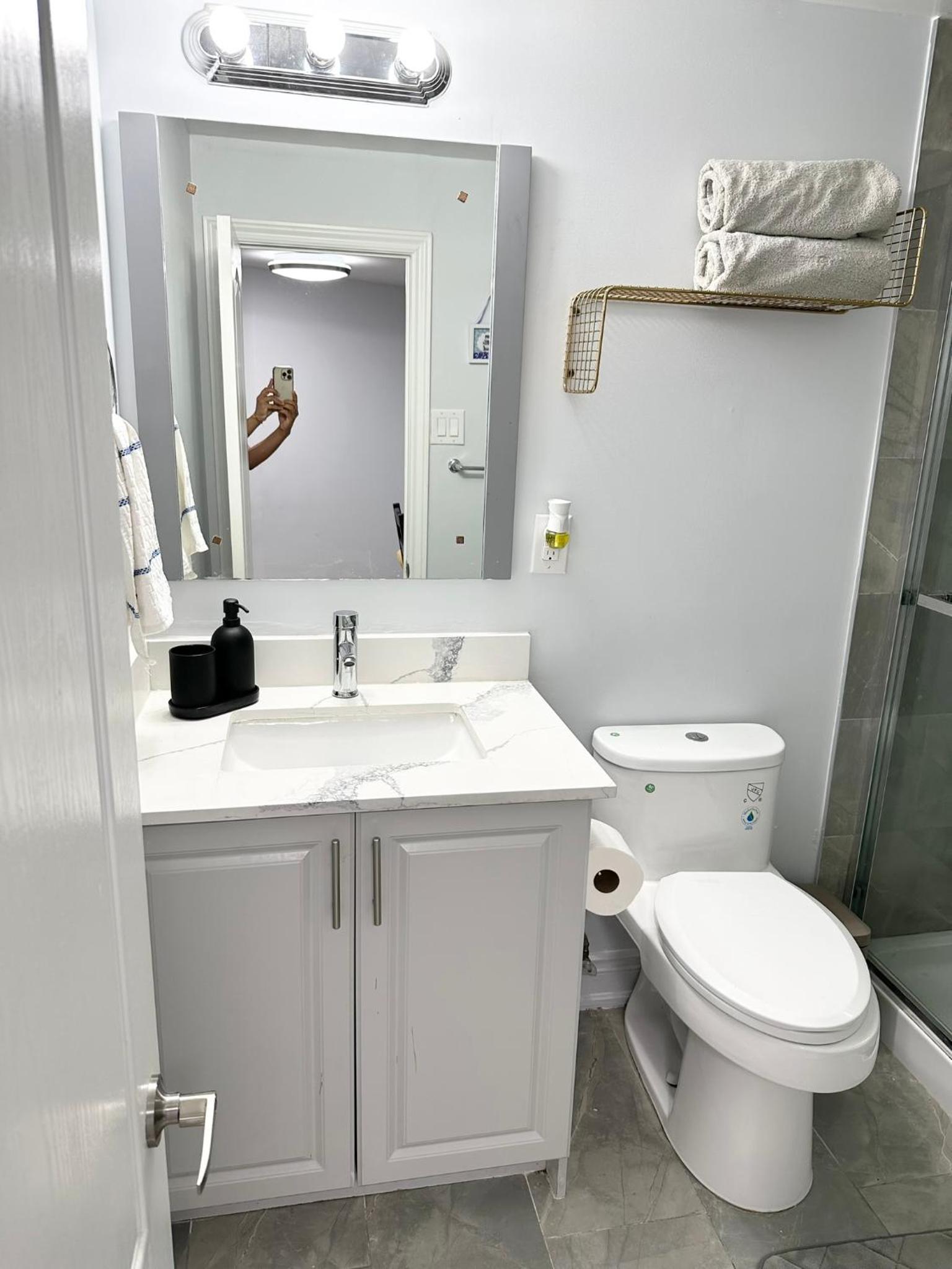 Cozy & Comfortable basement apartment