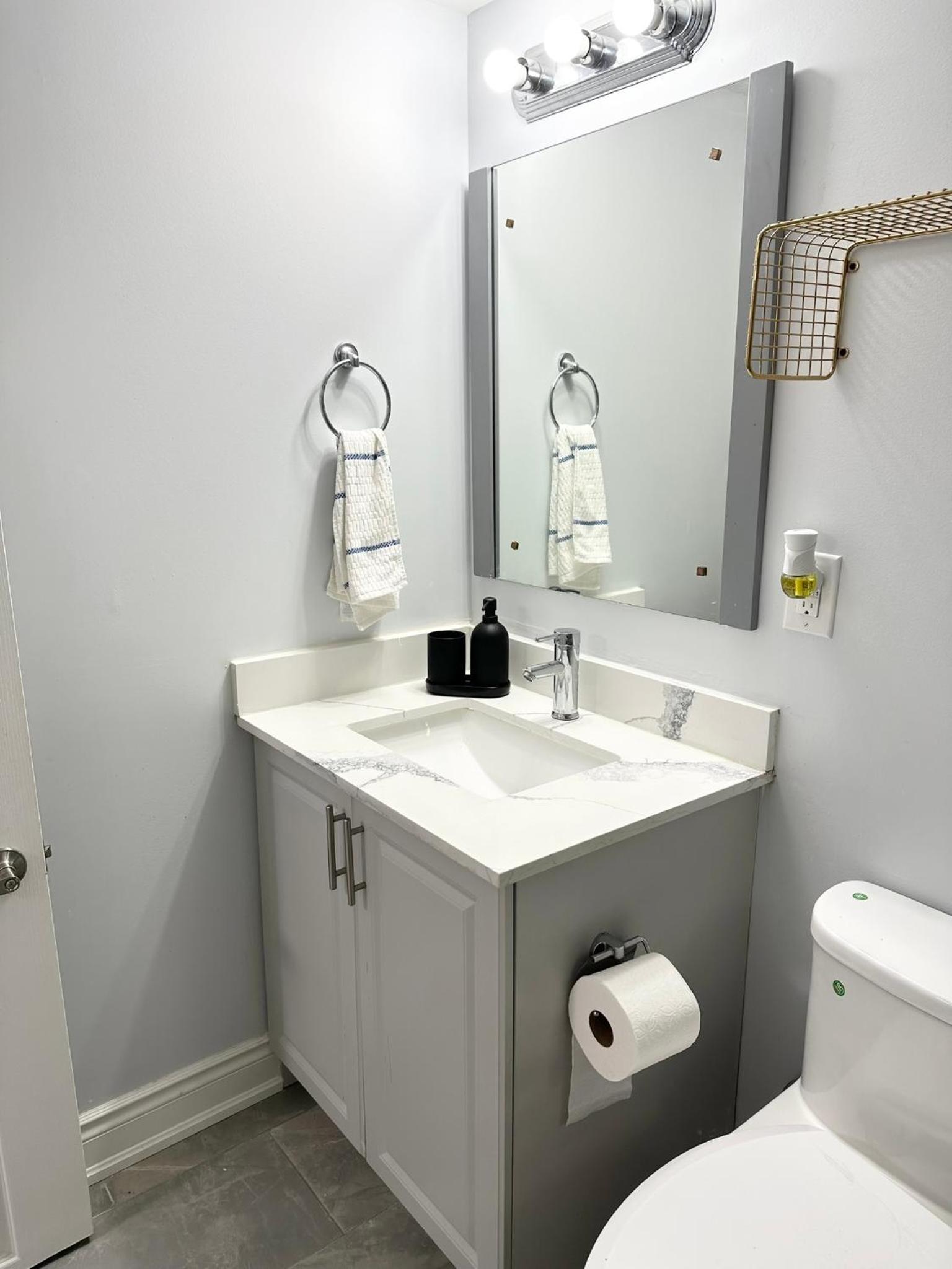 Cozy & Comfortable basement apartment