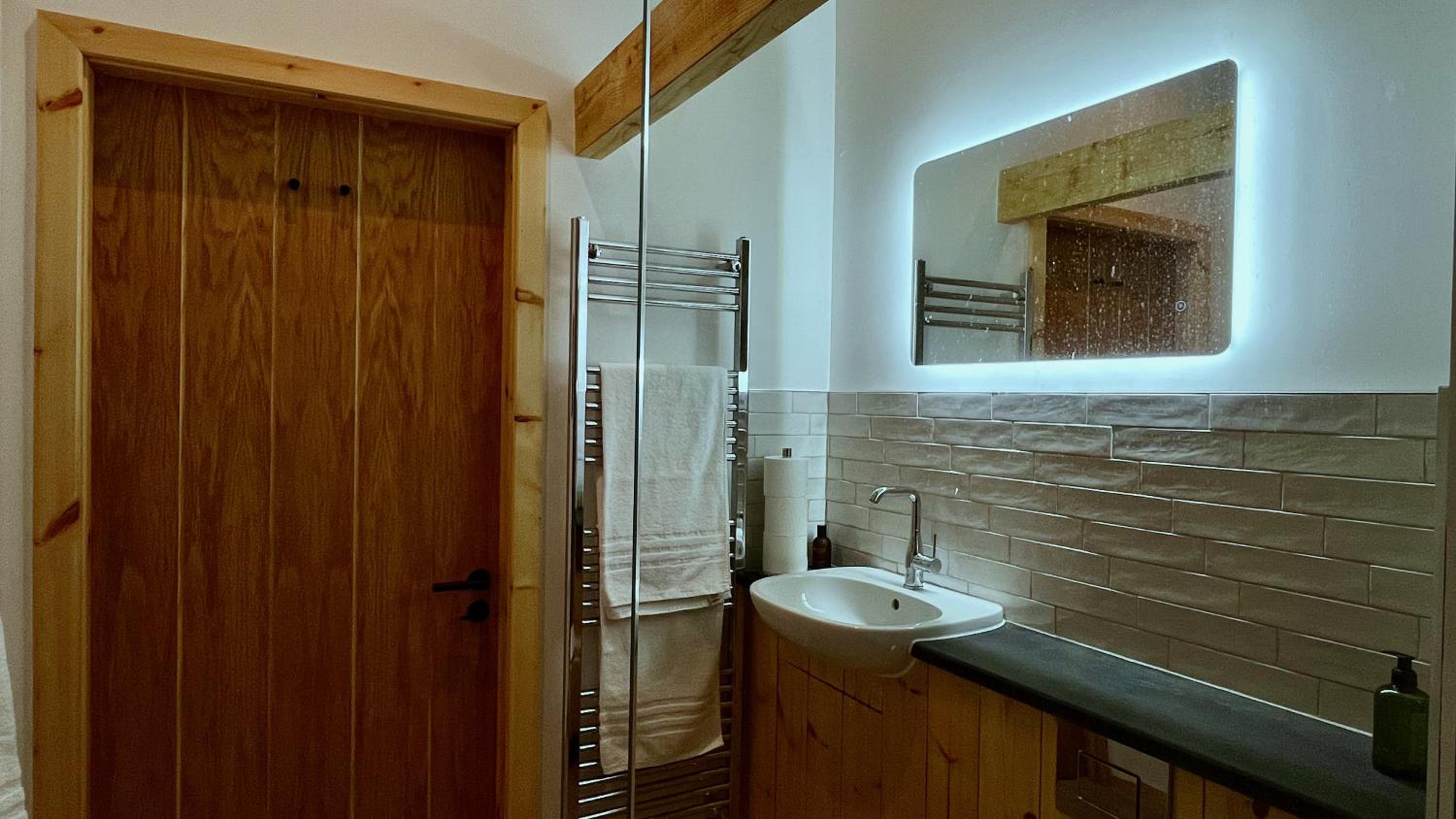 Cambrian Cottages - Charming Countryside Barn