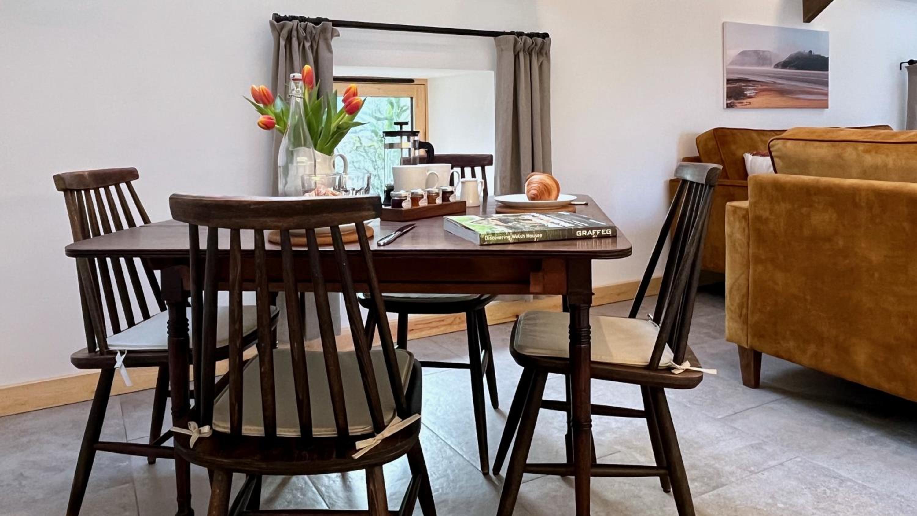 Cambrian Cottages - Charming Countryside Barn