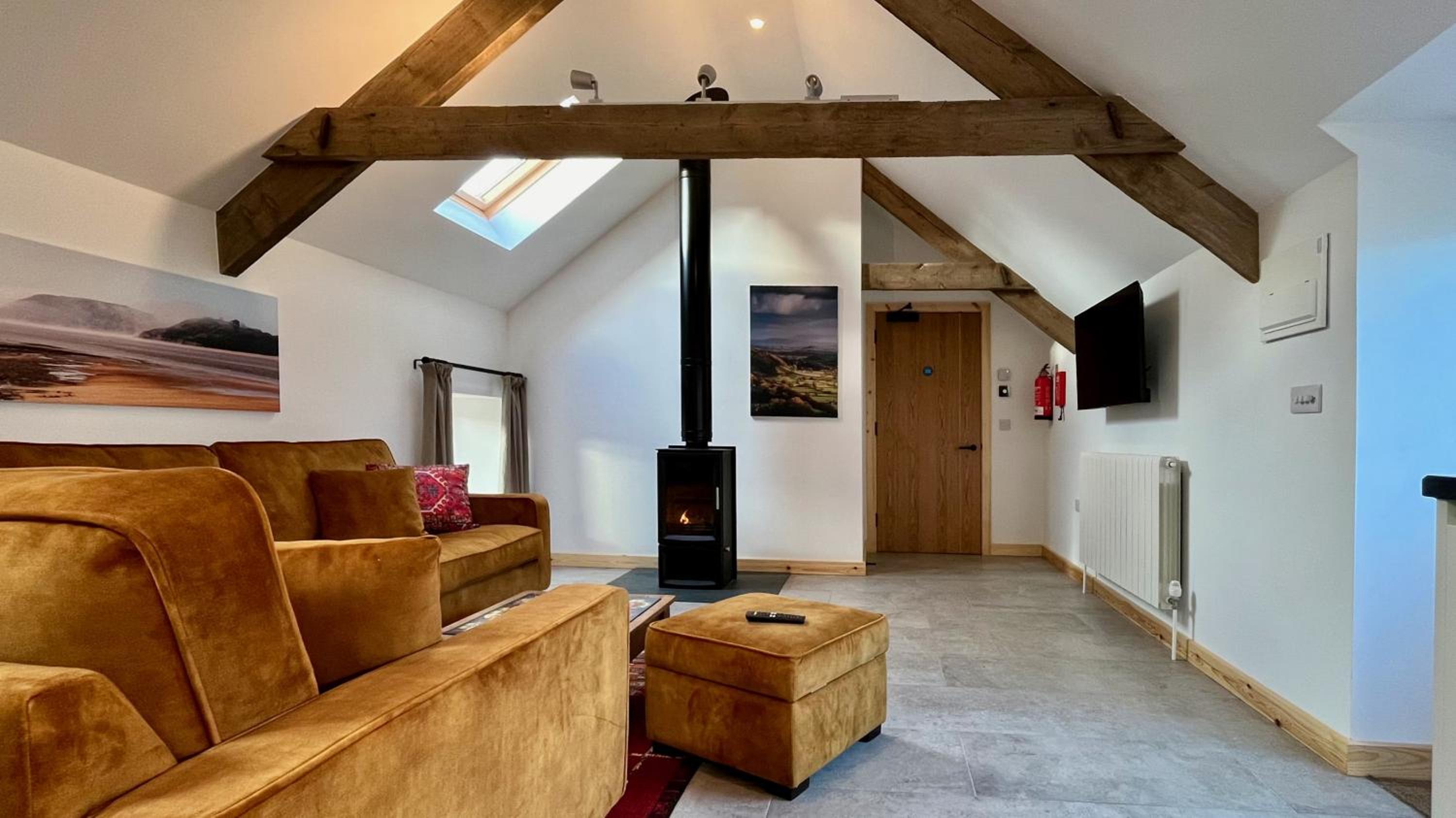 Cambrian Cottages - Charming Countryside Barn