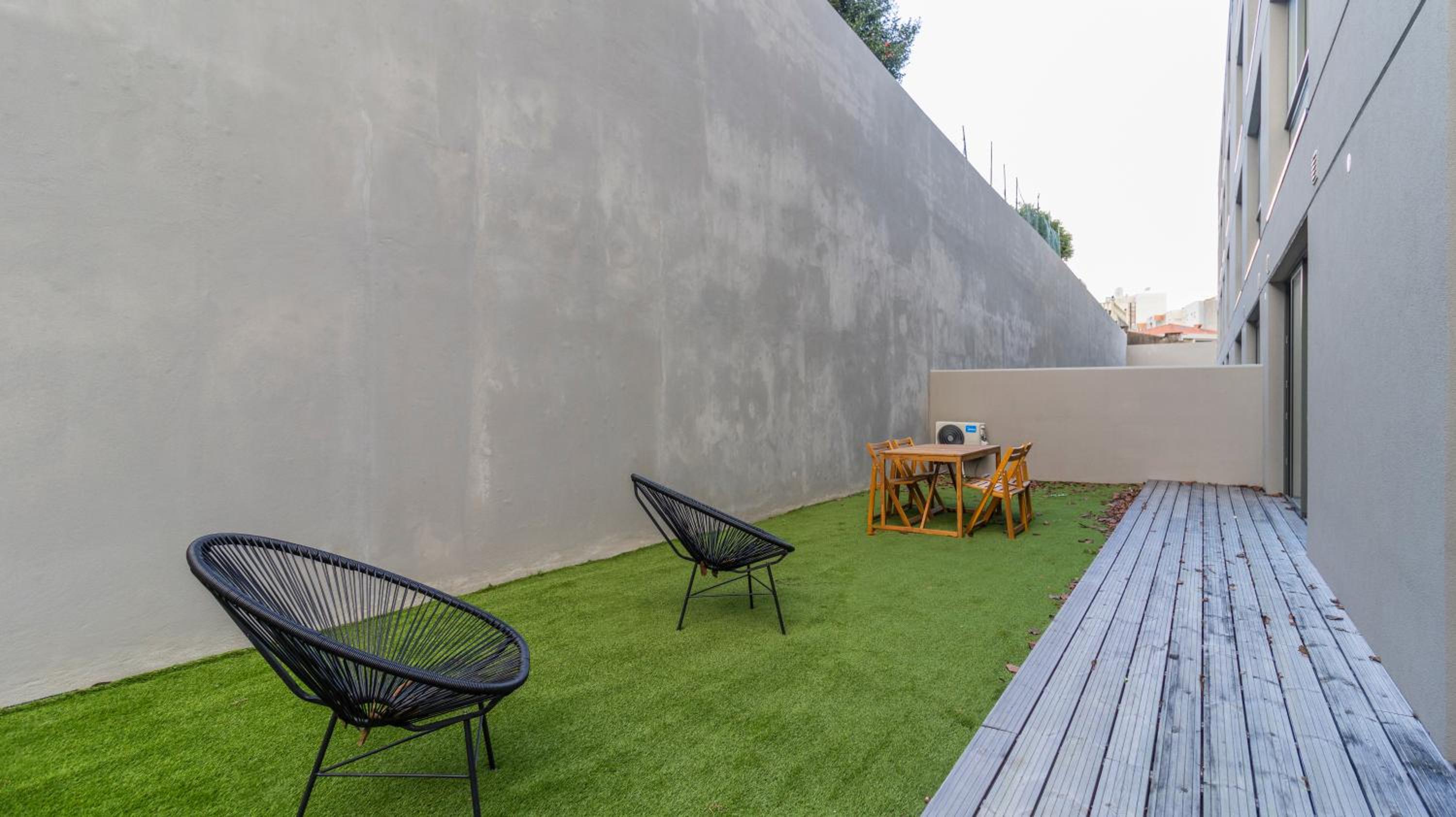 RUAH Apartments by LovelyStay