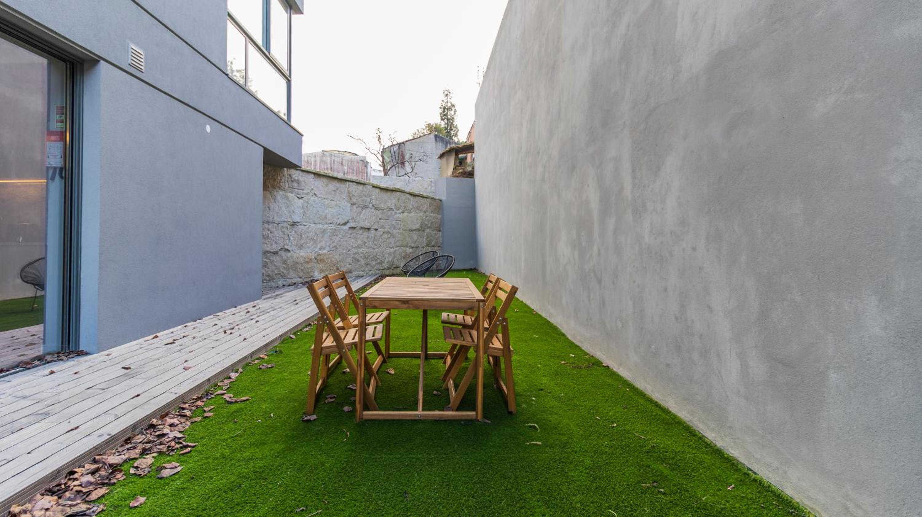 RUAH Apartments by LovelyStay