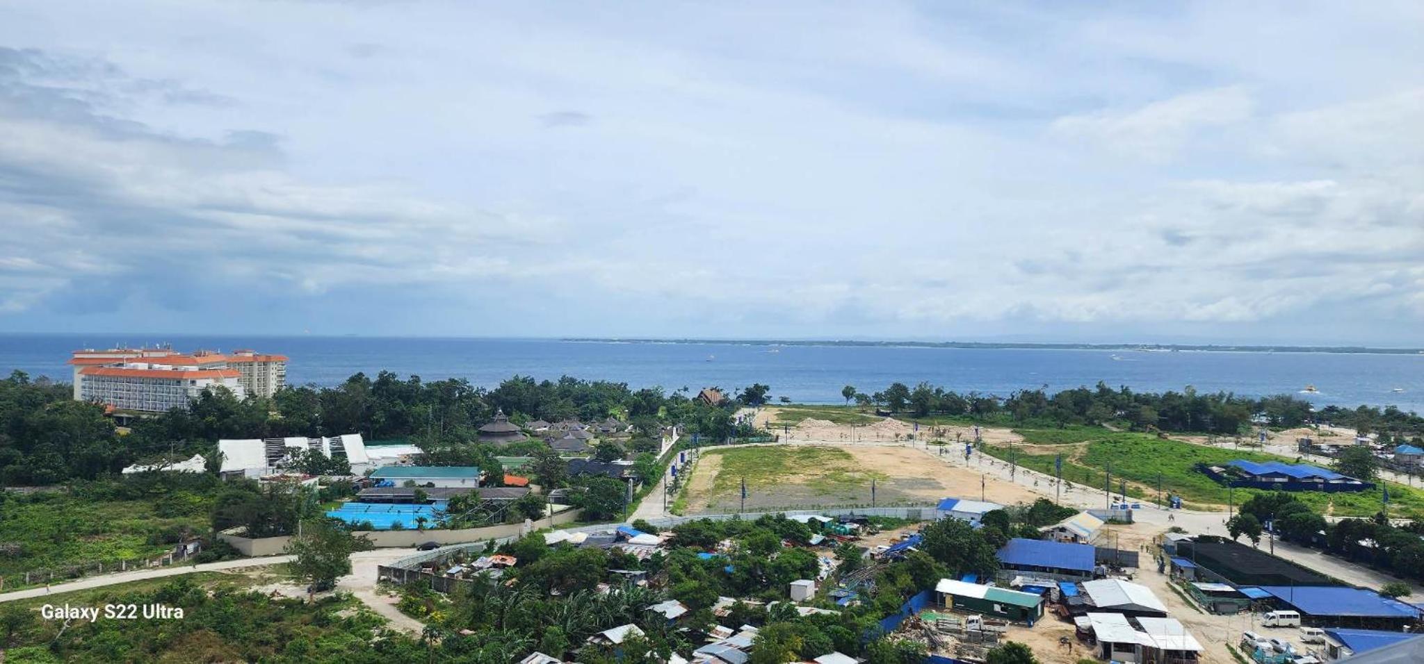 Room for RENT in Mactan Newtown near AIRPORT