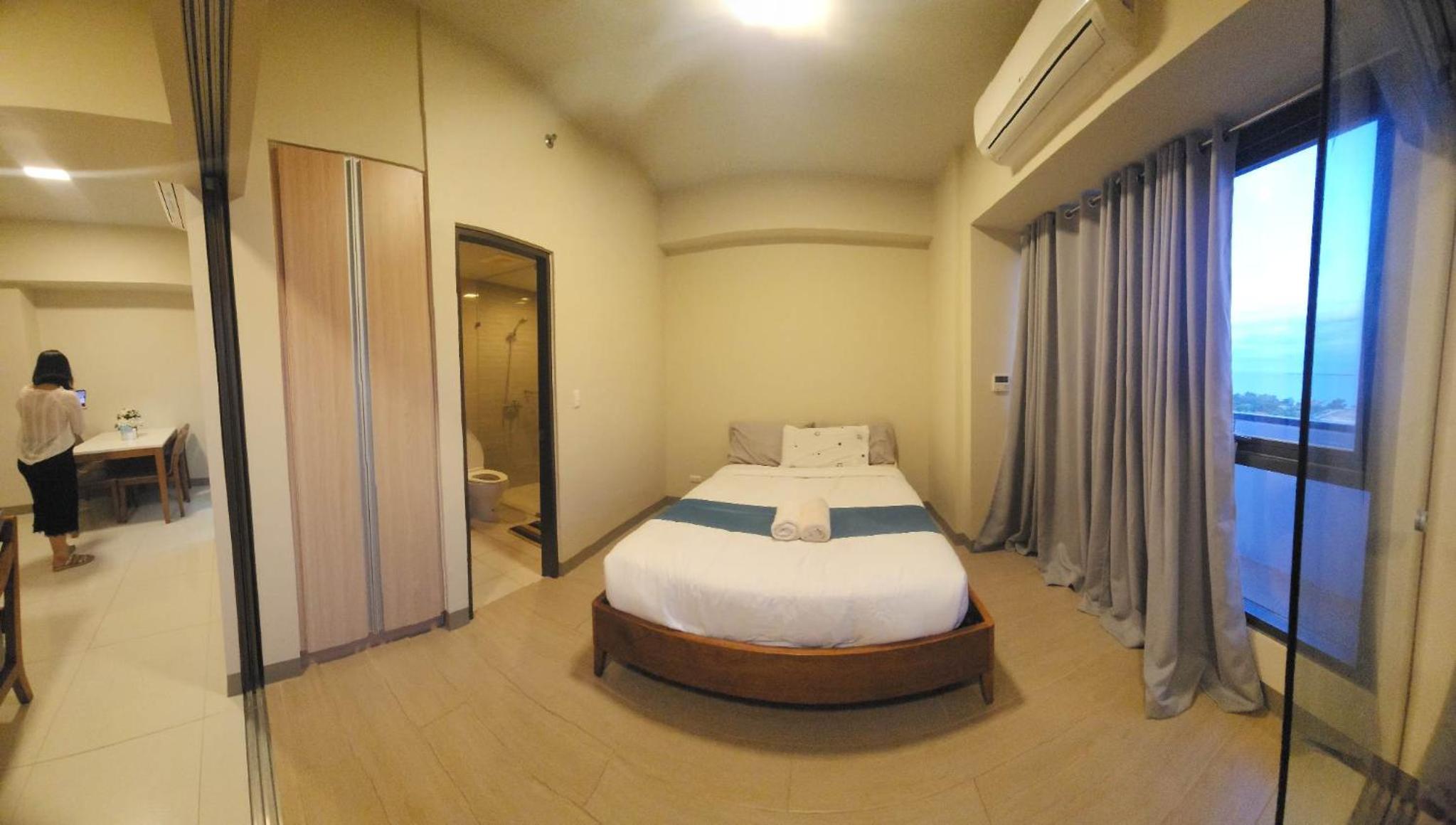 Room for RENT in Mactan Newtown near AIRPORT
