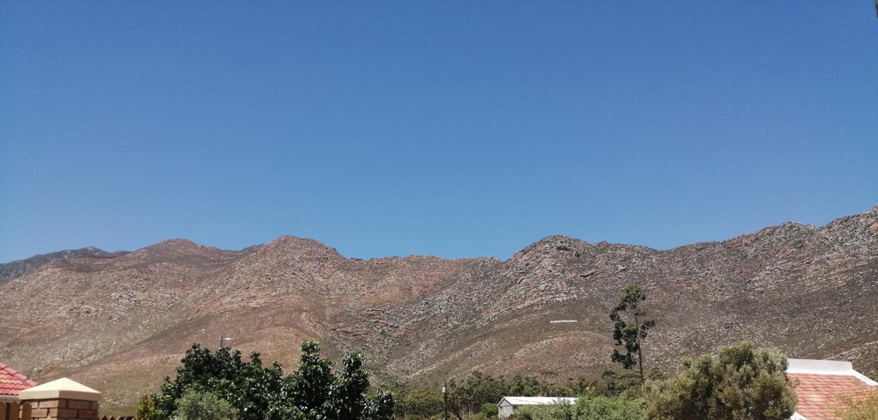 Montagu Meander is a cozy flat for work and play with Wi-Fi and secure parking view 2