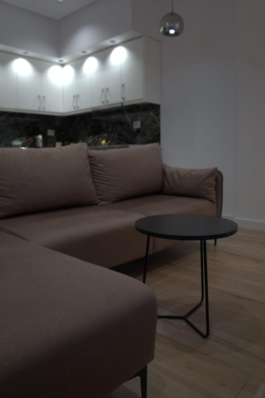 Alle's Komuna Parisit lux apartment