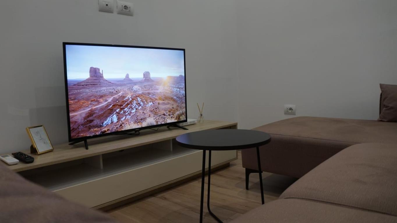 Alle's Komuna Parisit lux apartment