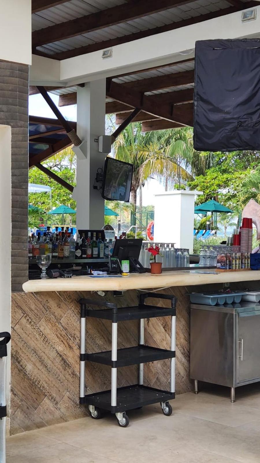 CASA MARIPOSA en Punta Leona a 500 metros de la playa FULL EQUIPADA Espacio y precio a tu medida Posibilidad de alquilar la casa entera, dos apartamentos a