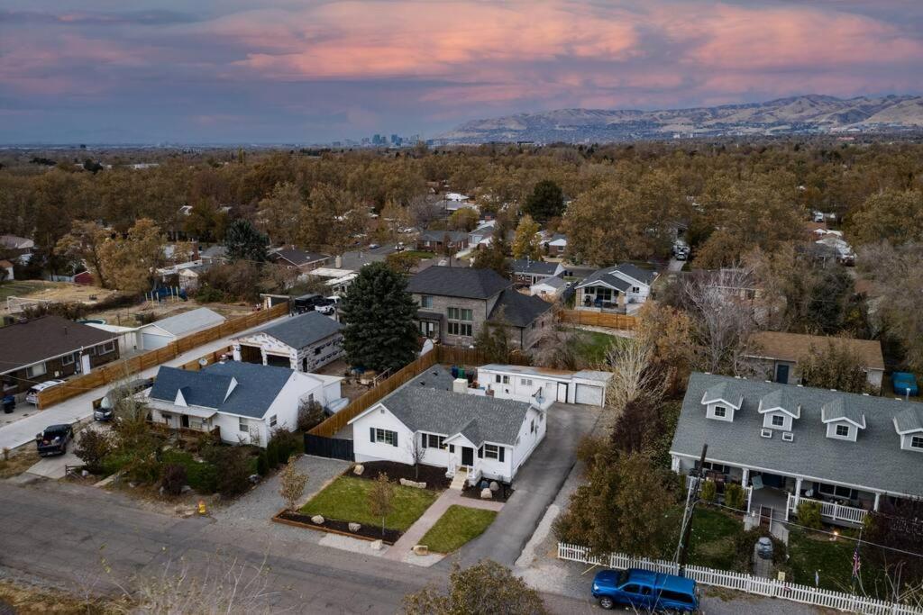 Pet Friendly Millcreek Home Close to Downtown/Mtns view 3