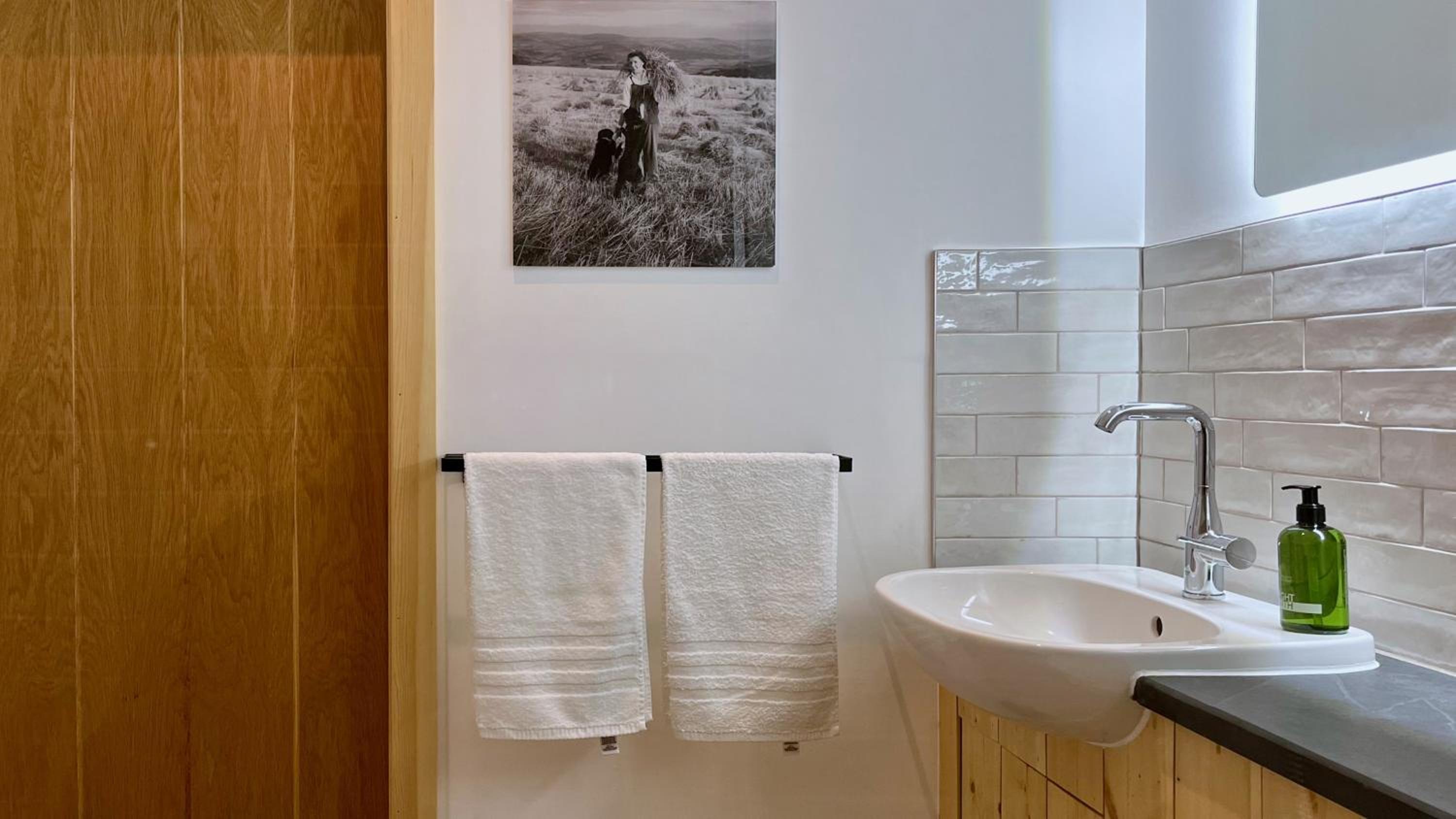 Cambrian Cottages - Charming Countryside Barn