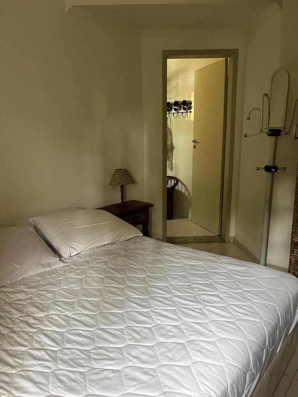 Linda casa em condomínio