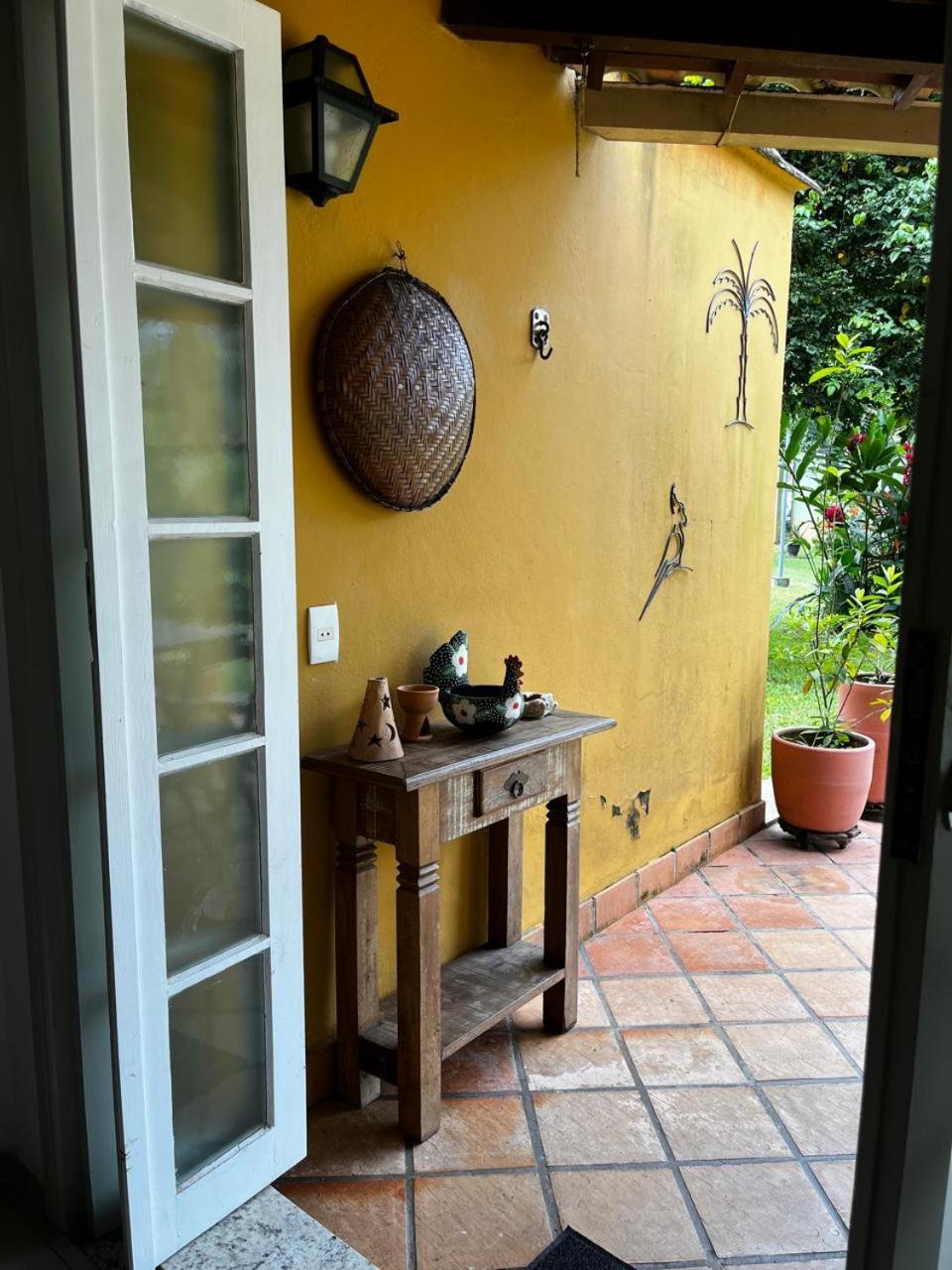 Linda casa em condomínio