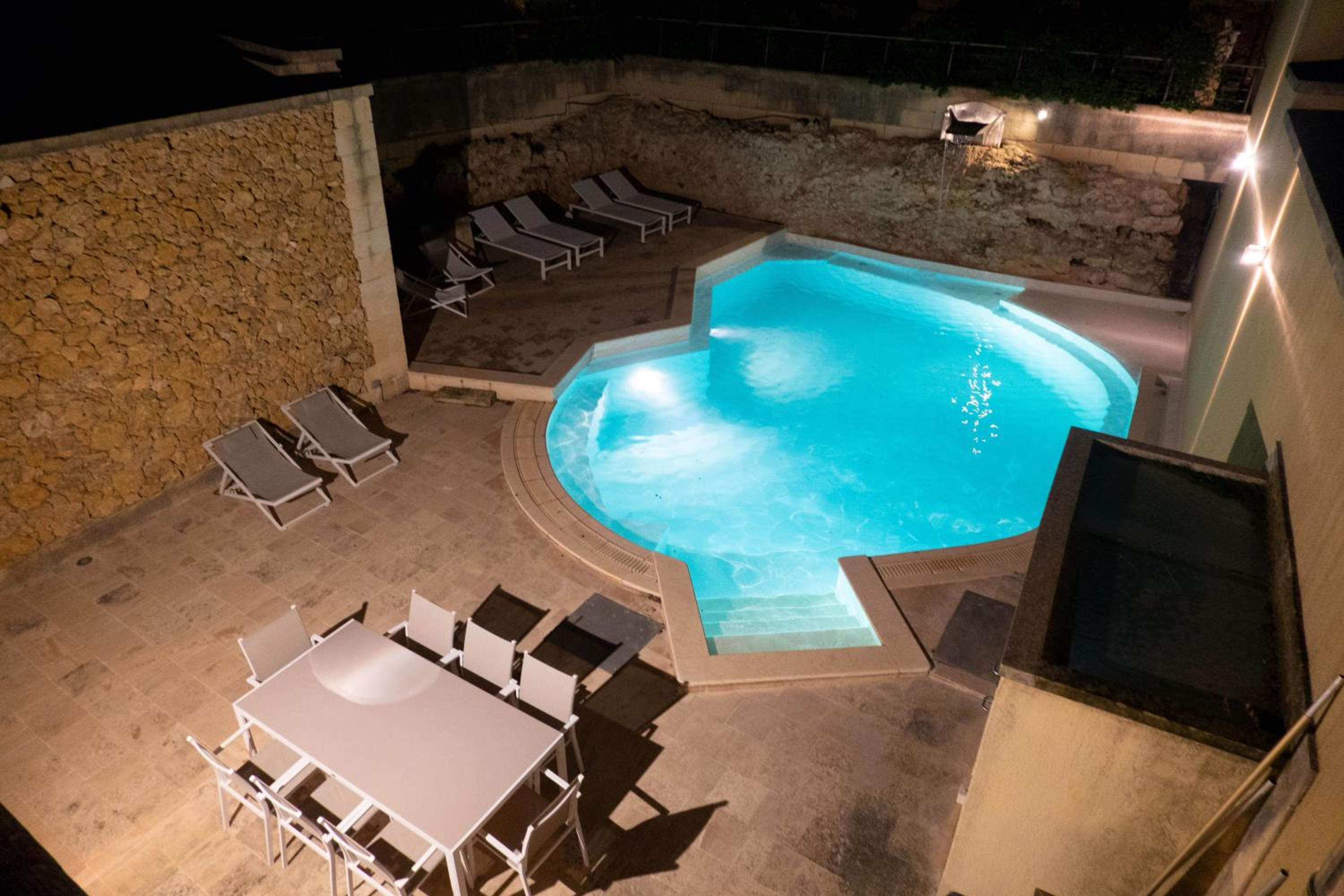 OneFifty Holiday Home