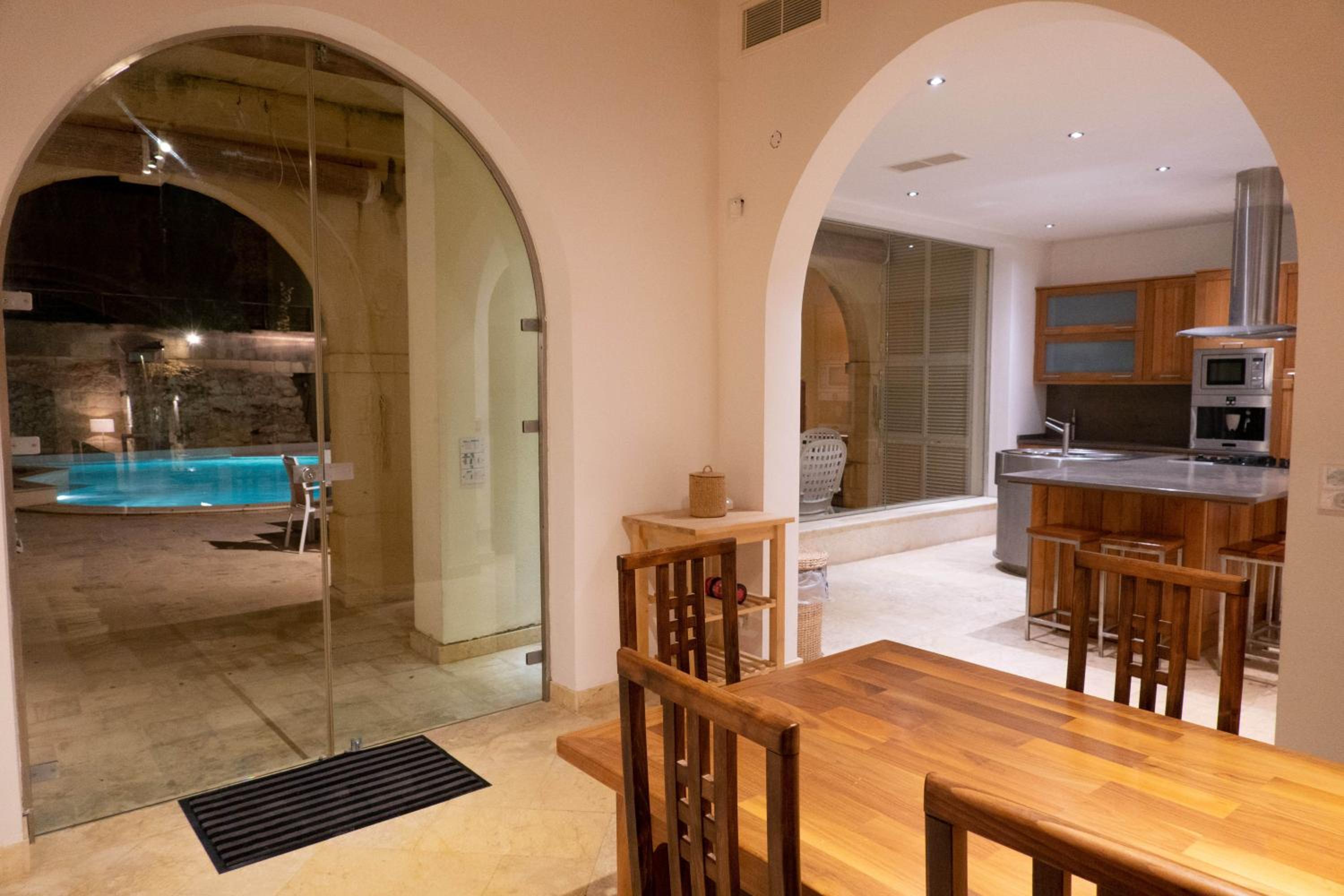 OneFifty Holiday Home