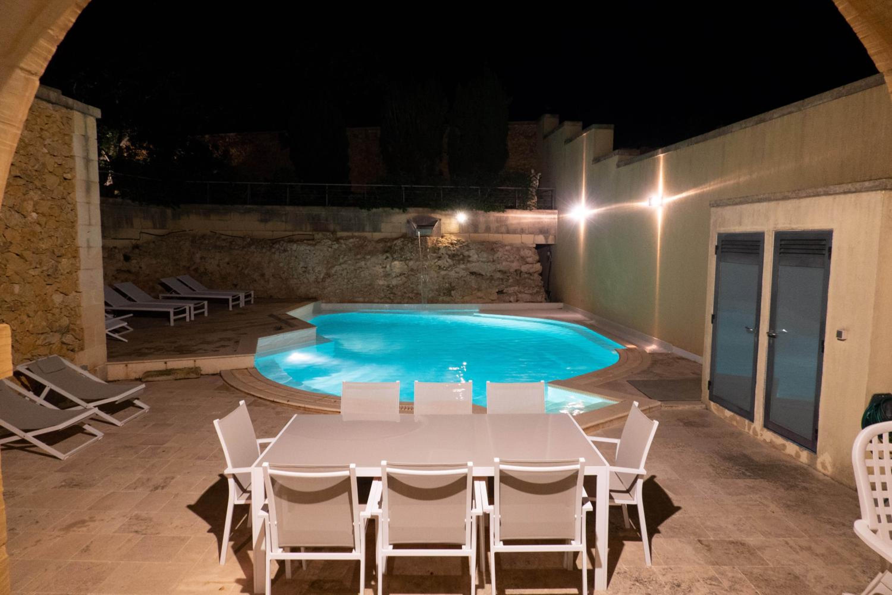 OneFifty Holiday Home
