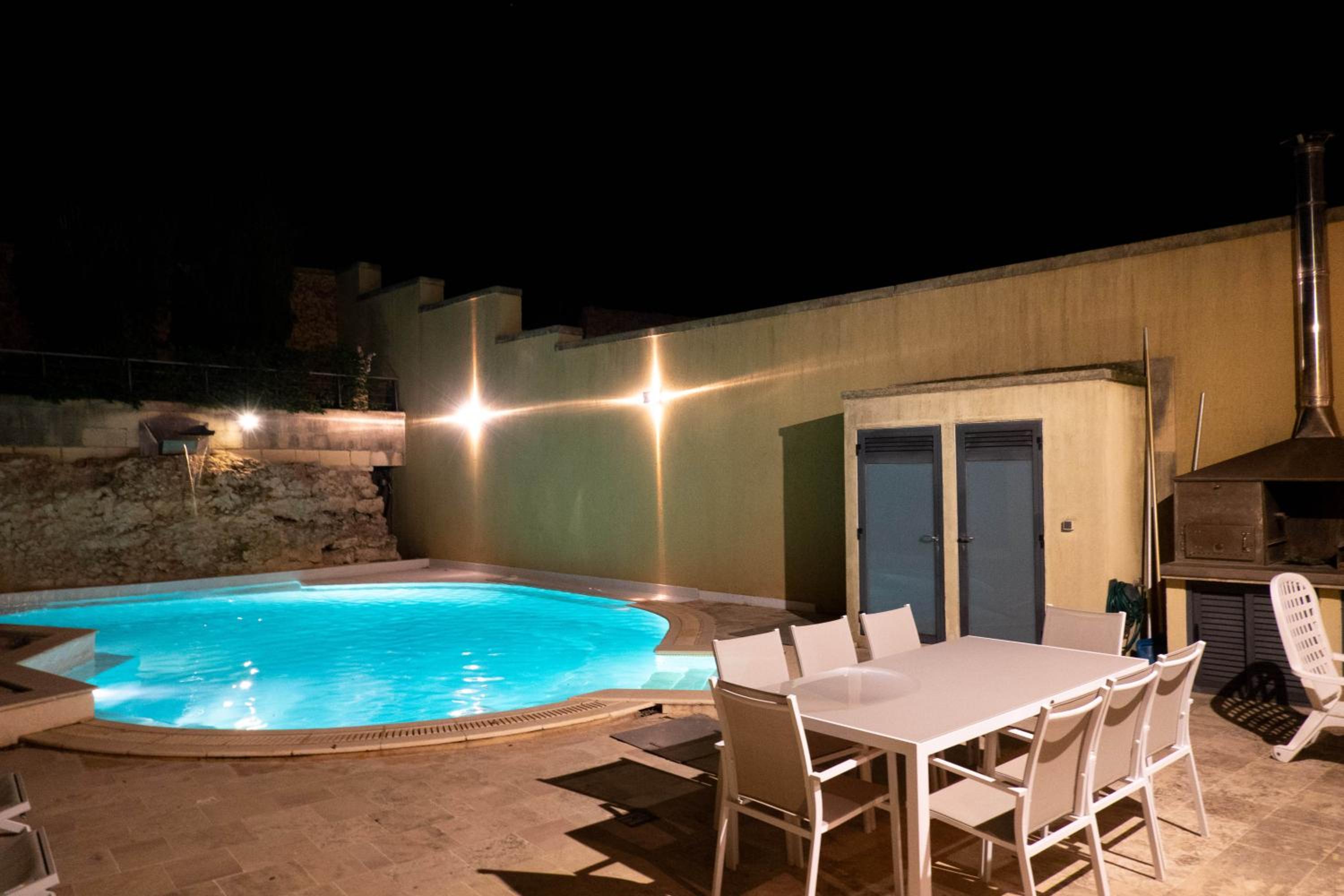 OneFifty Holiday Home