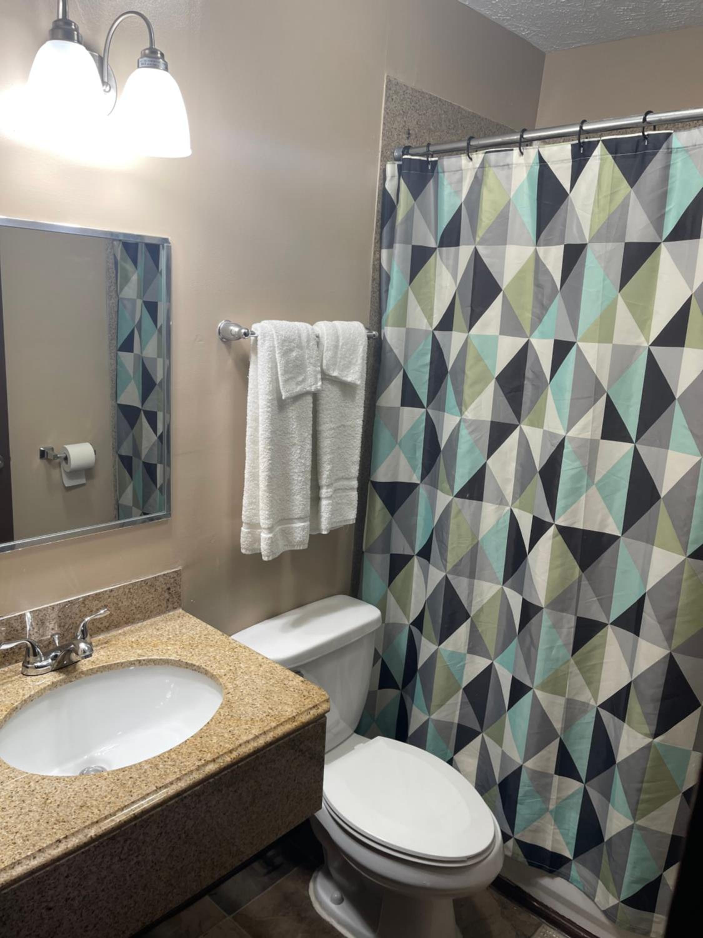 Economy Inn & Suites