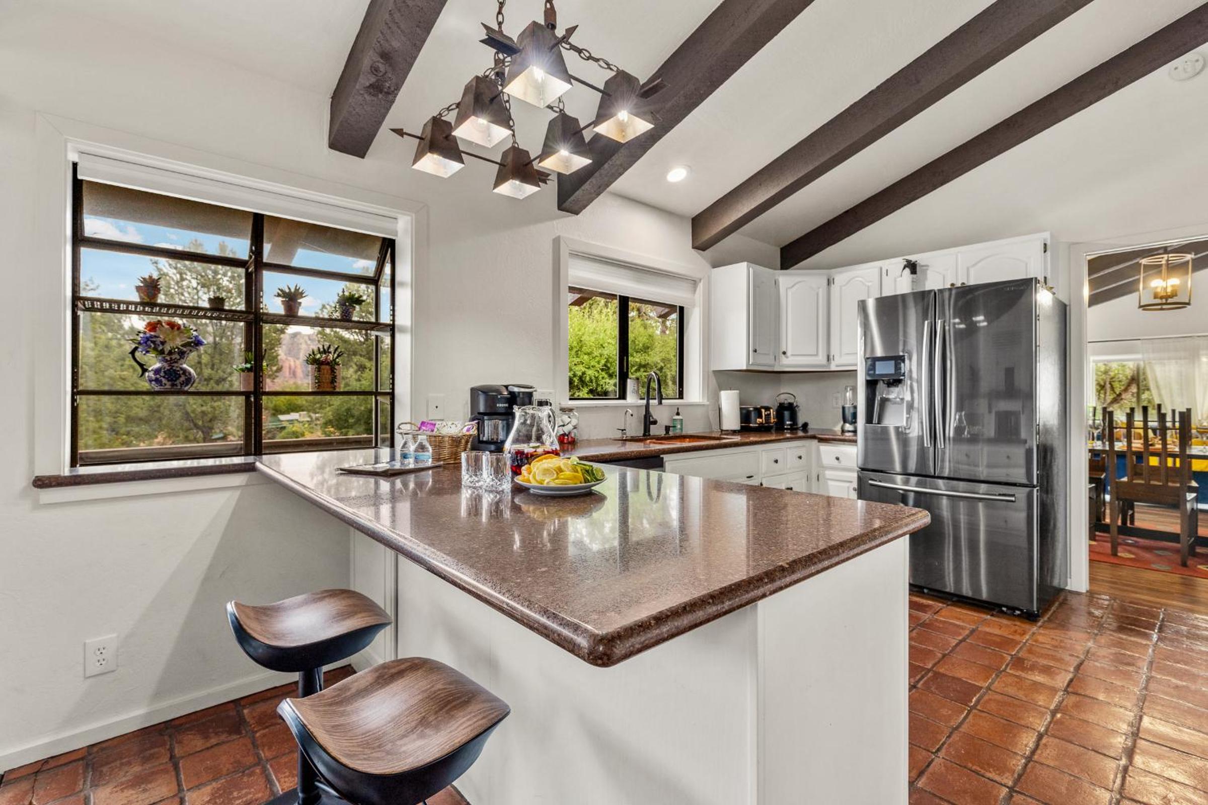 Large Spanish Villa -Hot tub- Pool -Gym- Game Room view 4