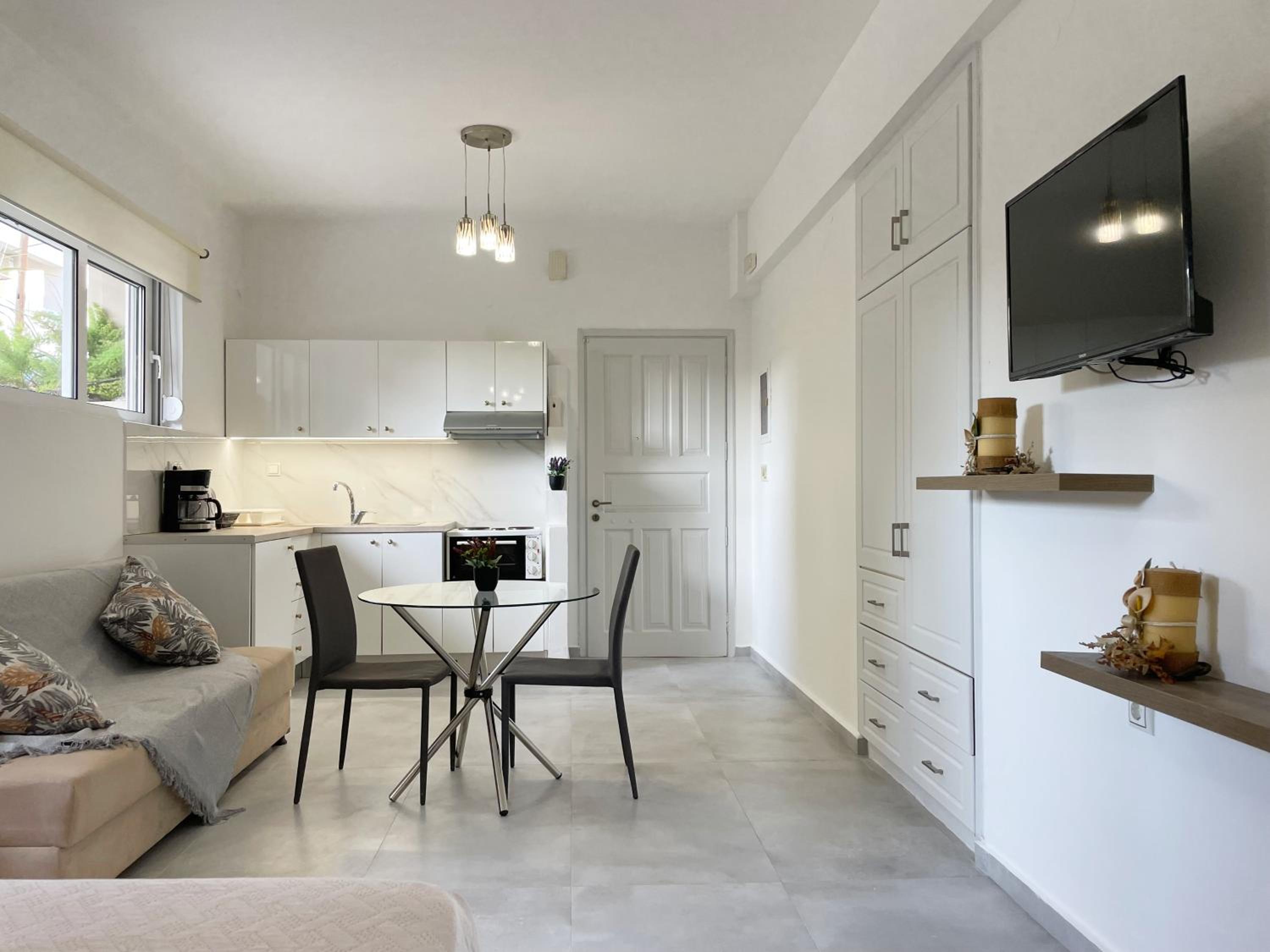 Sunset Seaside Apartments & Studios