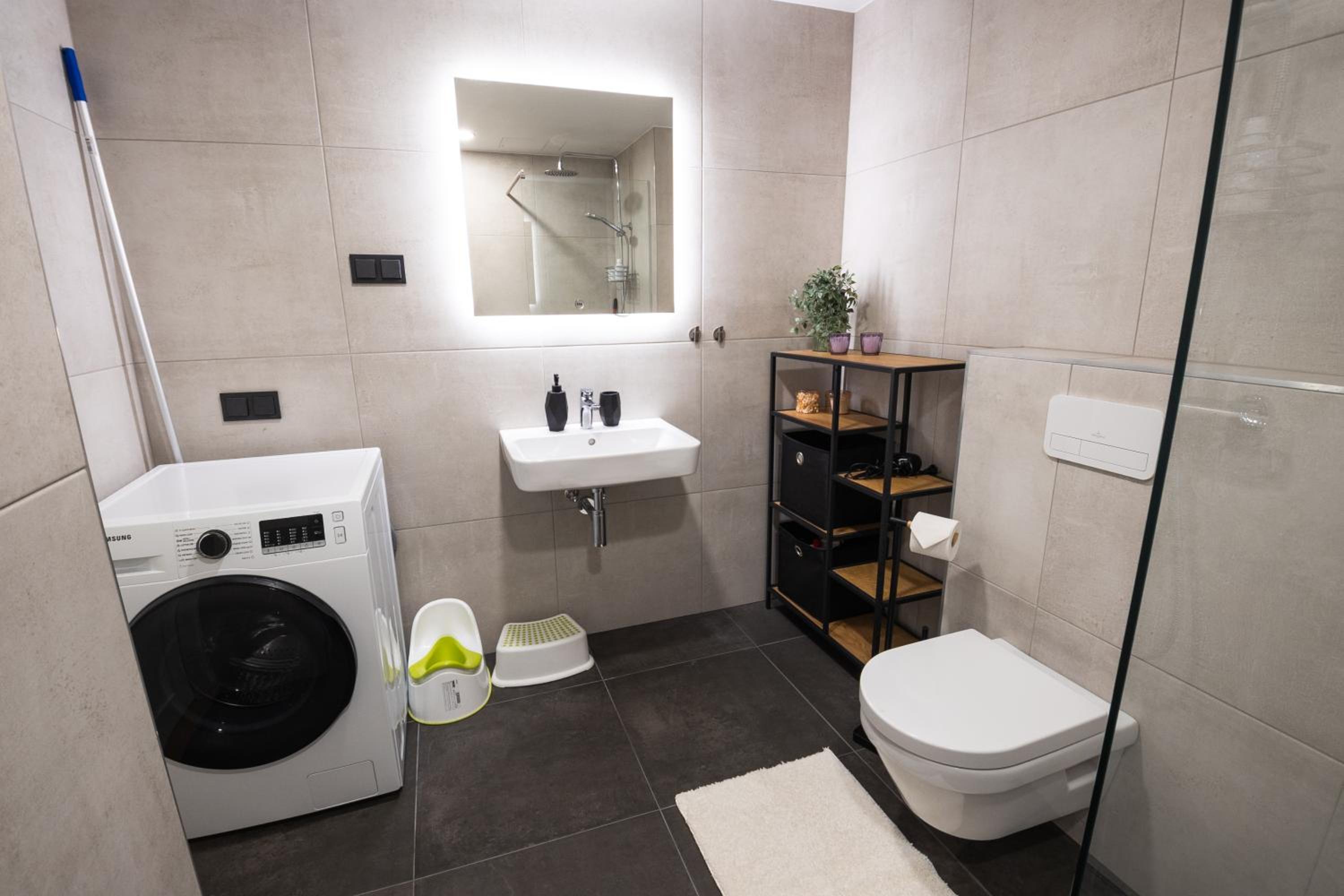 R64 Premium Apartments view 3