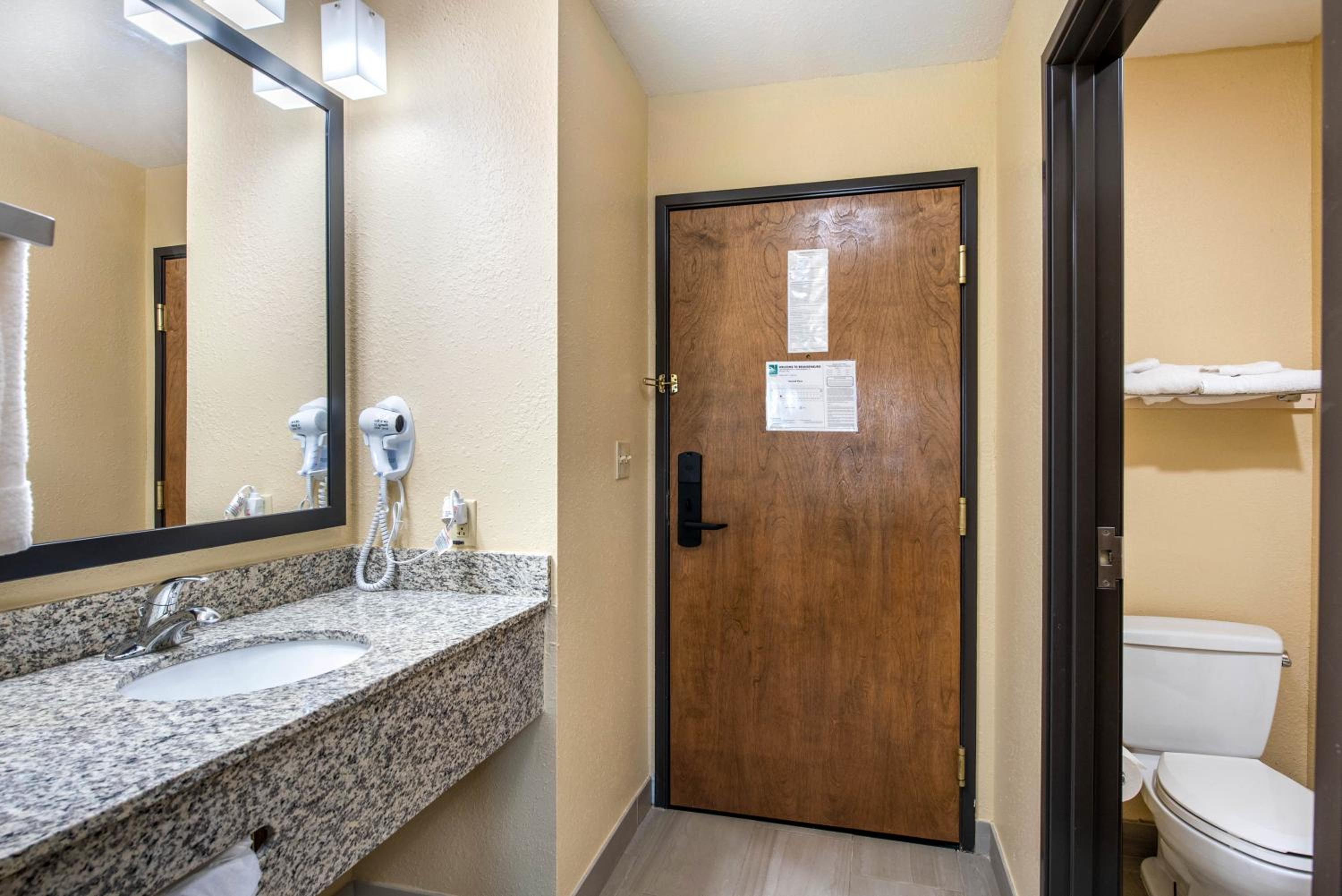 Quality Inn & Suites Brandenburg - Fort Knox, Foto 15