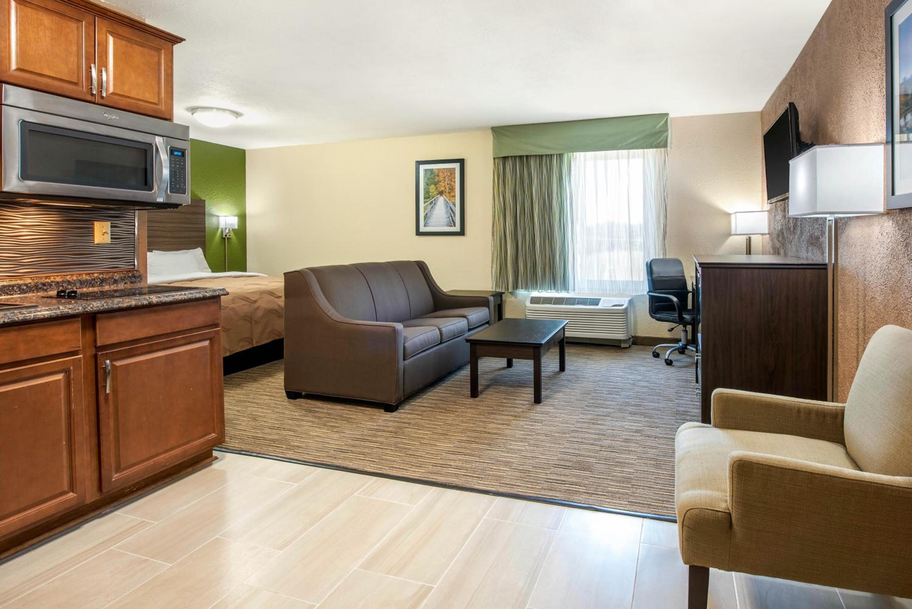 Quality Inn & Suites Brandenburg - Fort Knox