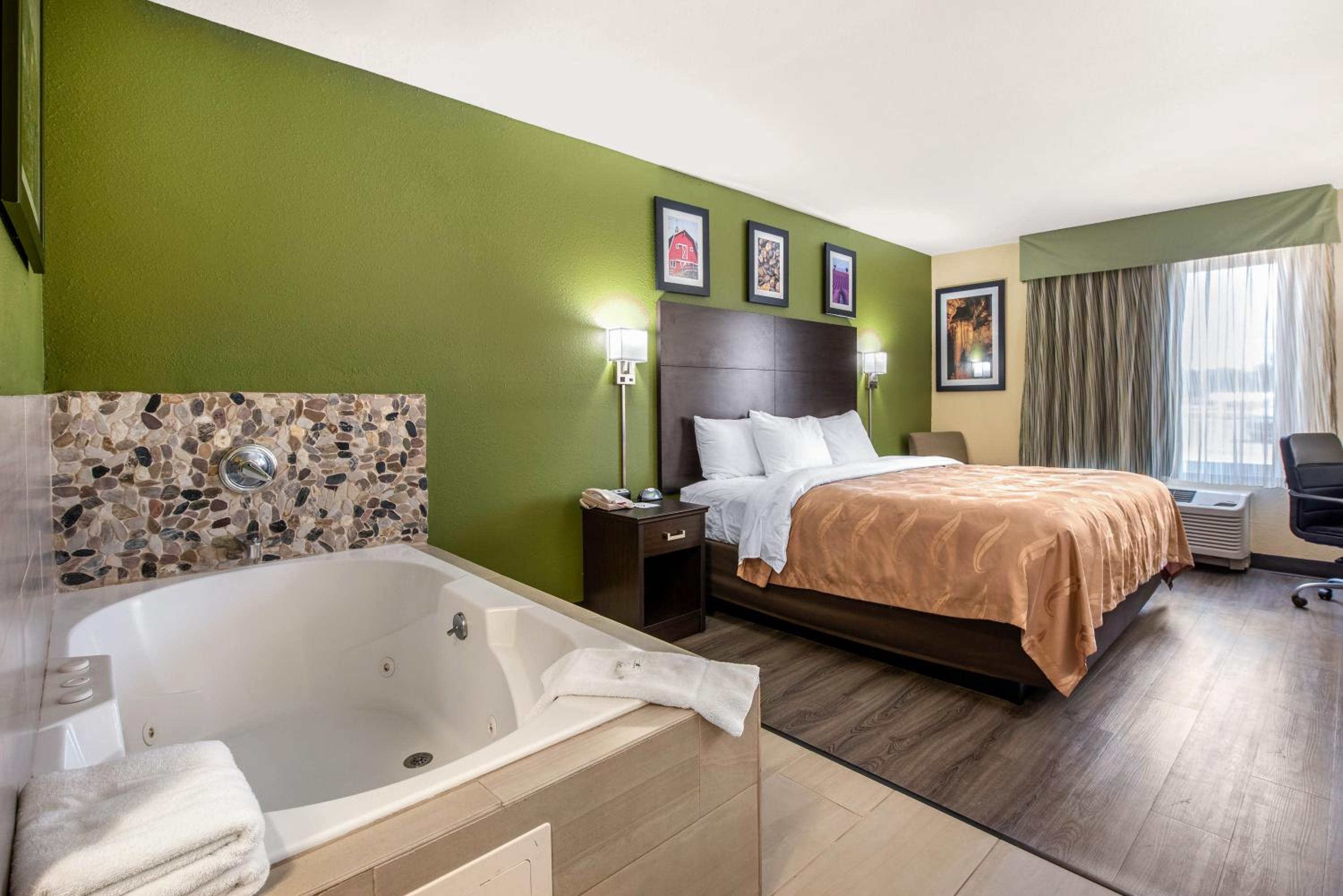 Quality Inn & Suites Brandenburg - Fort Knox, Foto 47