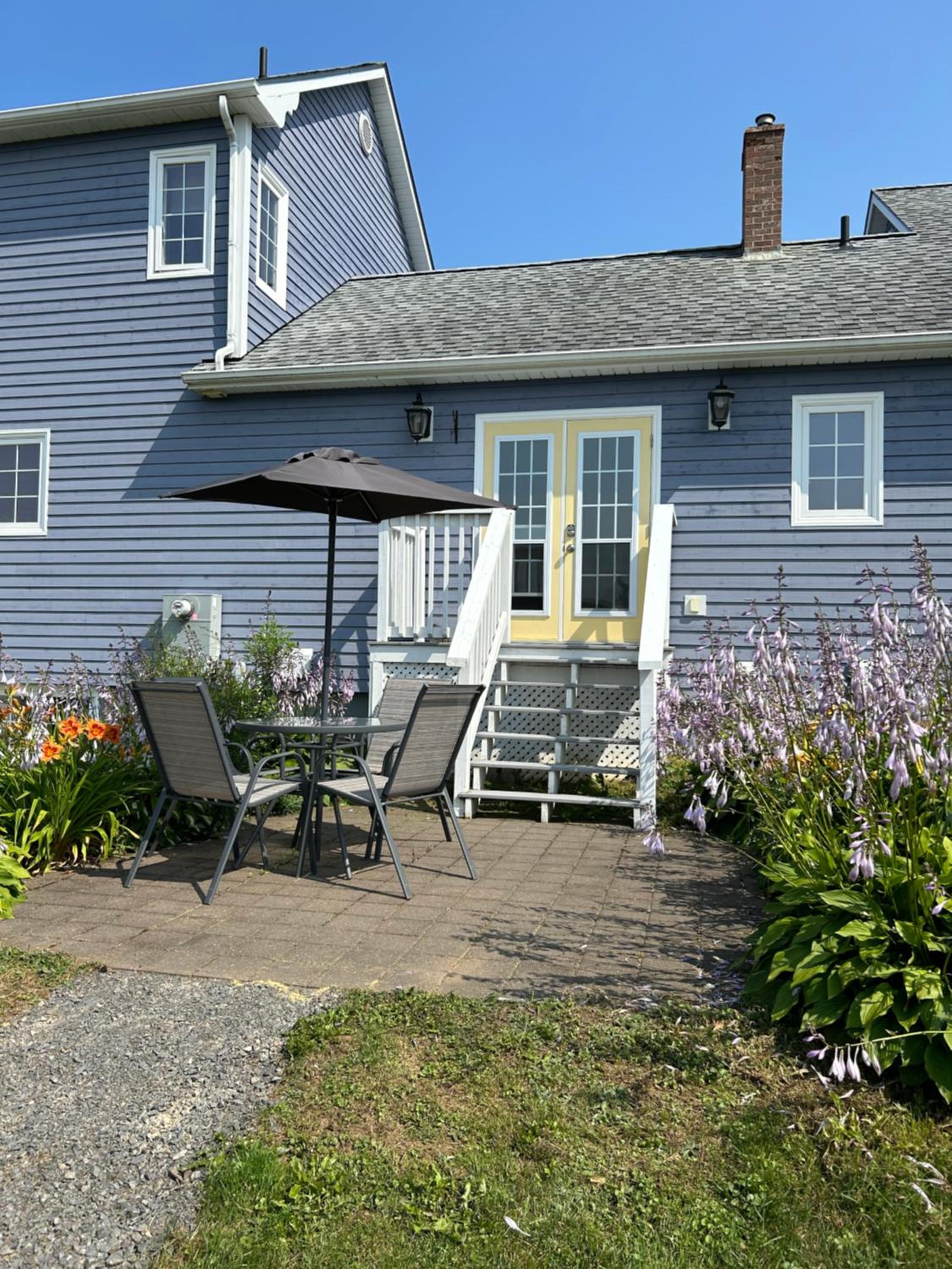 Tides Inn Guest Suites