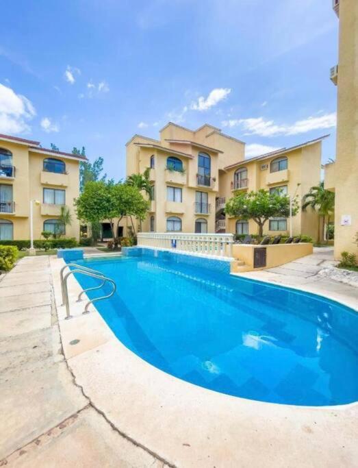 Apartamento en complejo hotelero con playa
