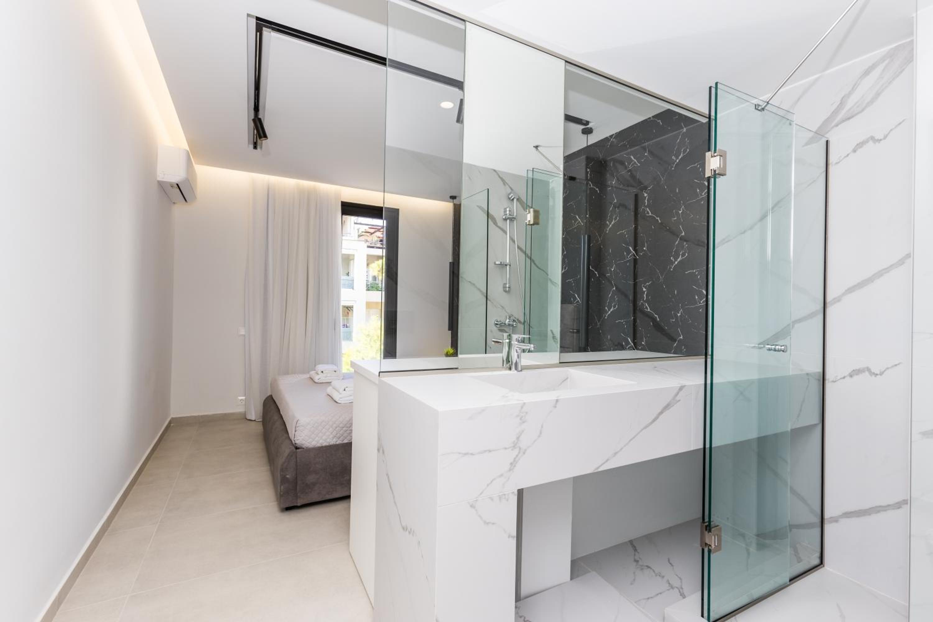 Varkiza Luxury Suites by Raise