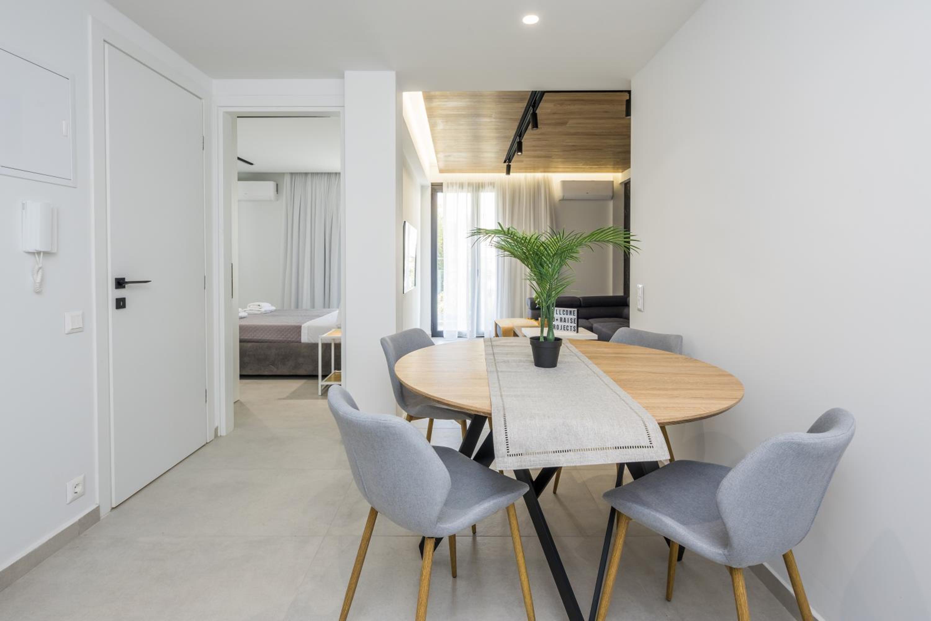 Varkiza Luxury Suites by Raise