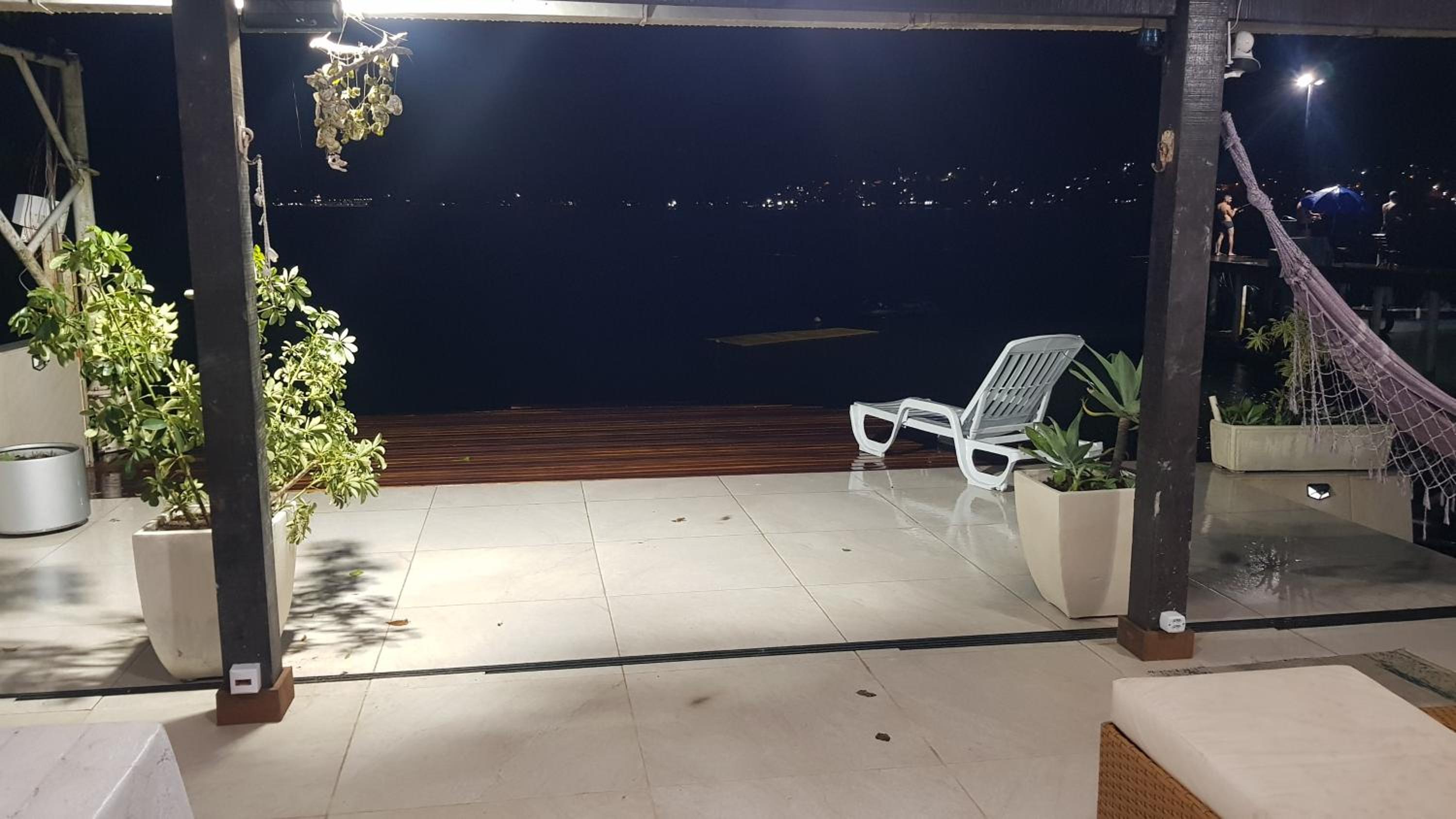 Casa na Ilha Jardim pé na areia