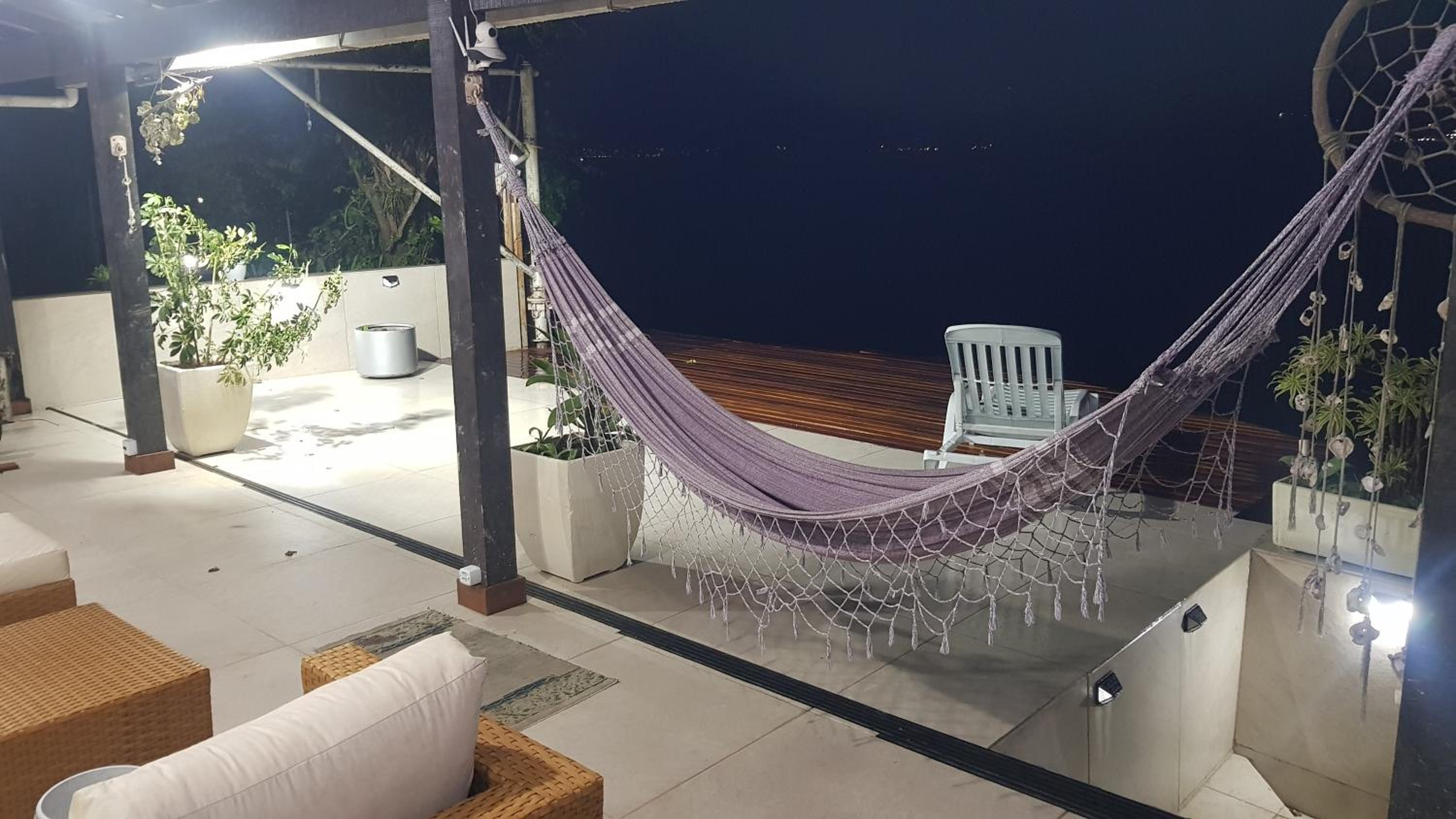 Casa na Ilha Jardim pé na areia