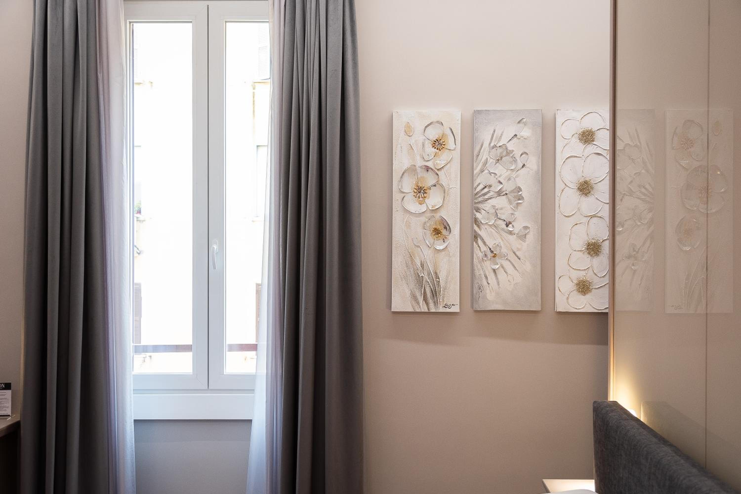 IRON Luxury Rooms