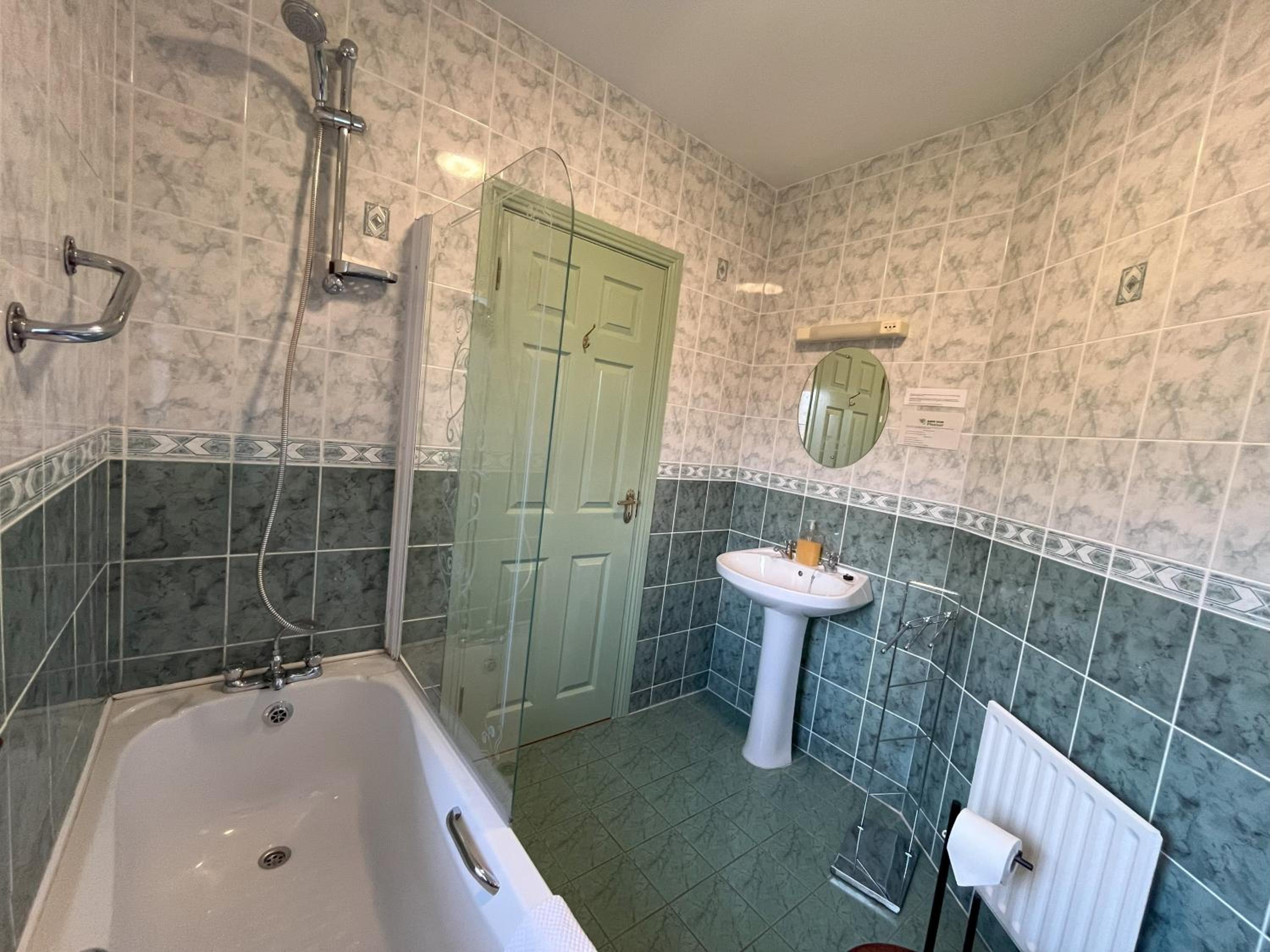 PK Lodge Bed and breakfast