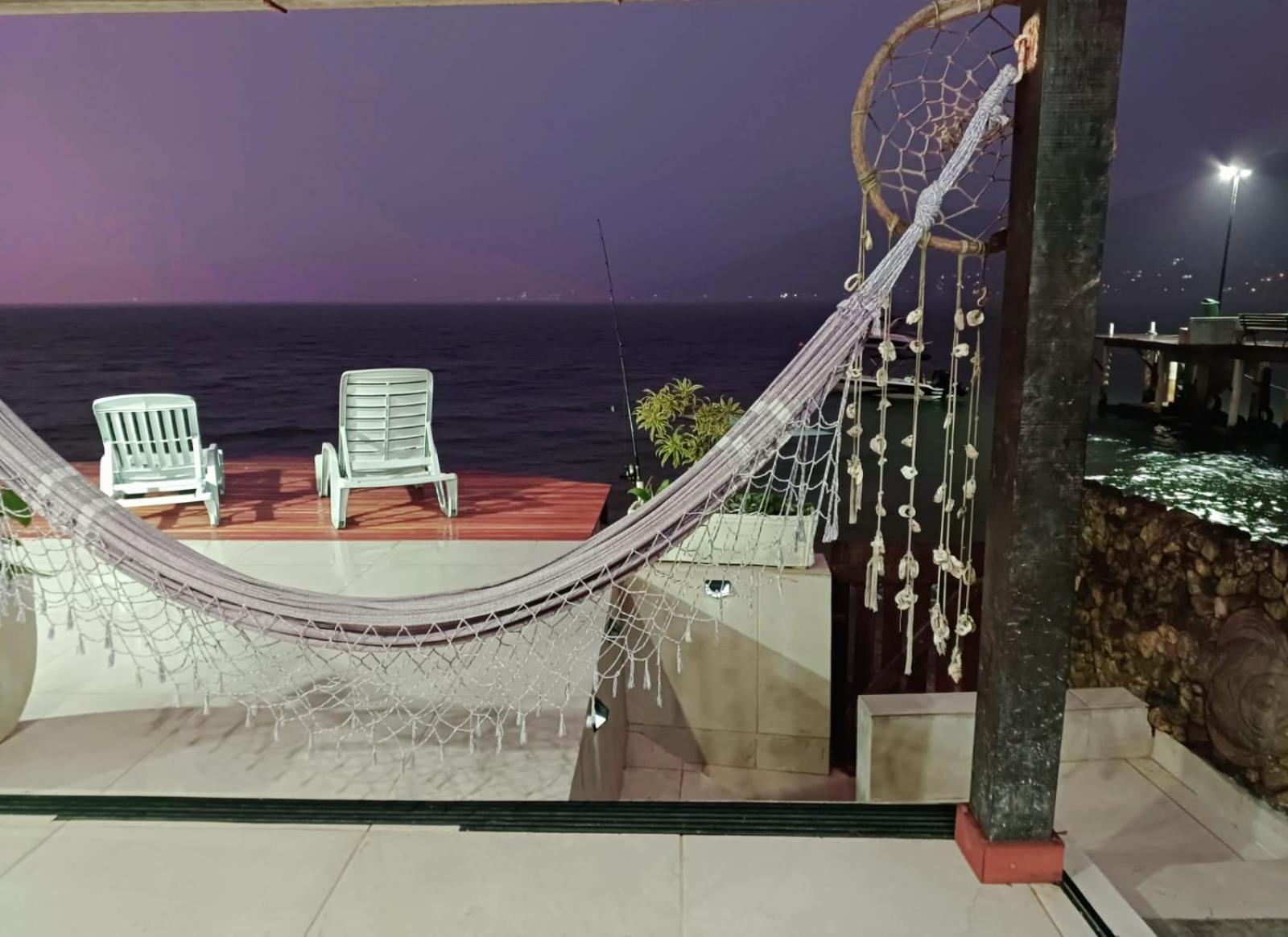 Casa na Ilha Jardim pé na areia