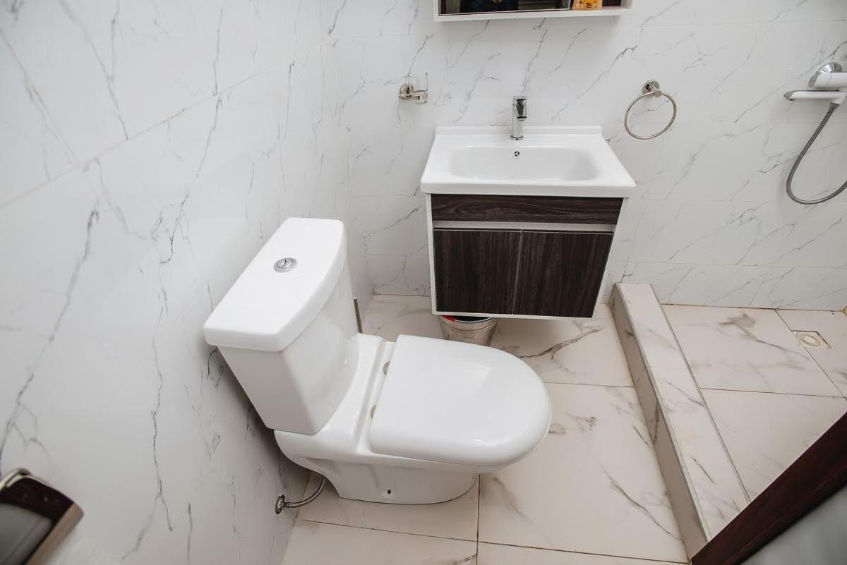 Elegant and Cosy Four Bedroom Home in Accra view 2
