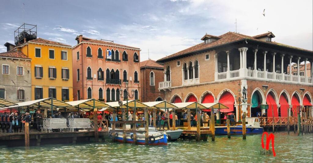Glass House - Loft 2 minutes to Rialto Bridge & View