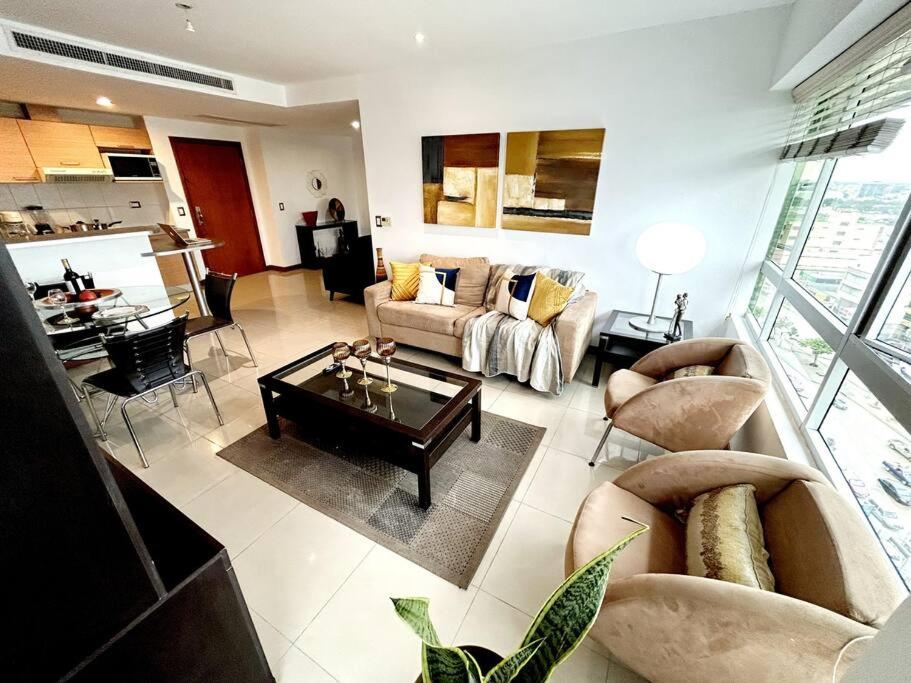 Ecusuites Penthouse Torre Sol Aeropuerto Mall Del Sol